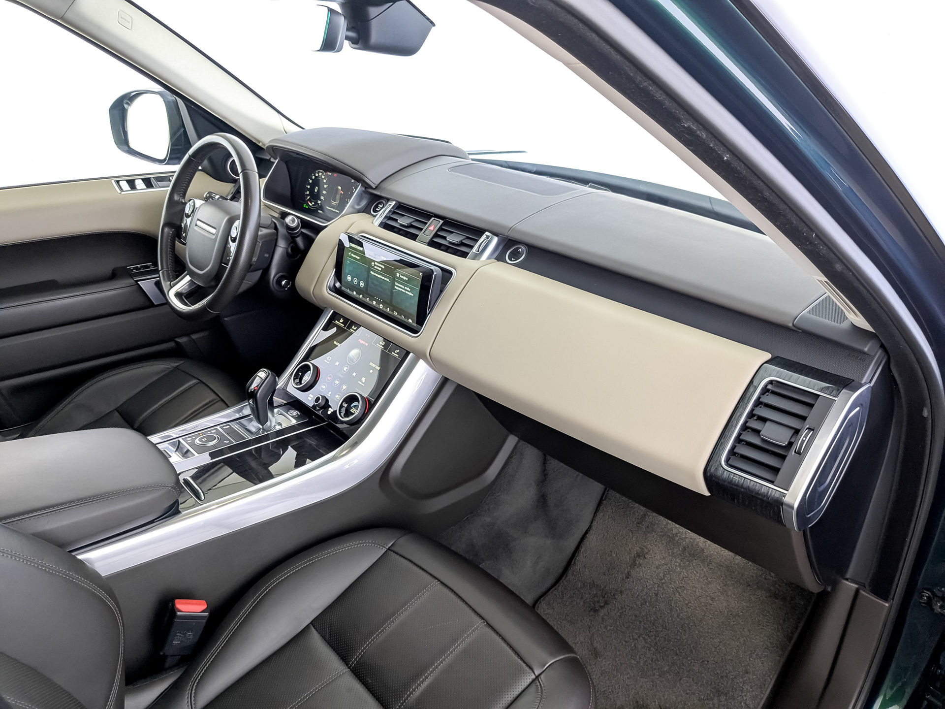 LAND ROVER Range Rover Sport 3.00 (248 л.с), автомат, 2019, пробег 149 913 км