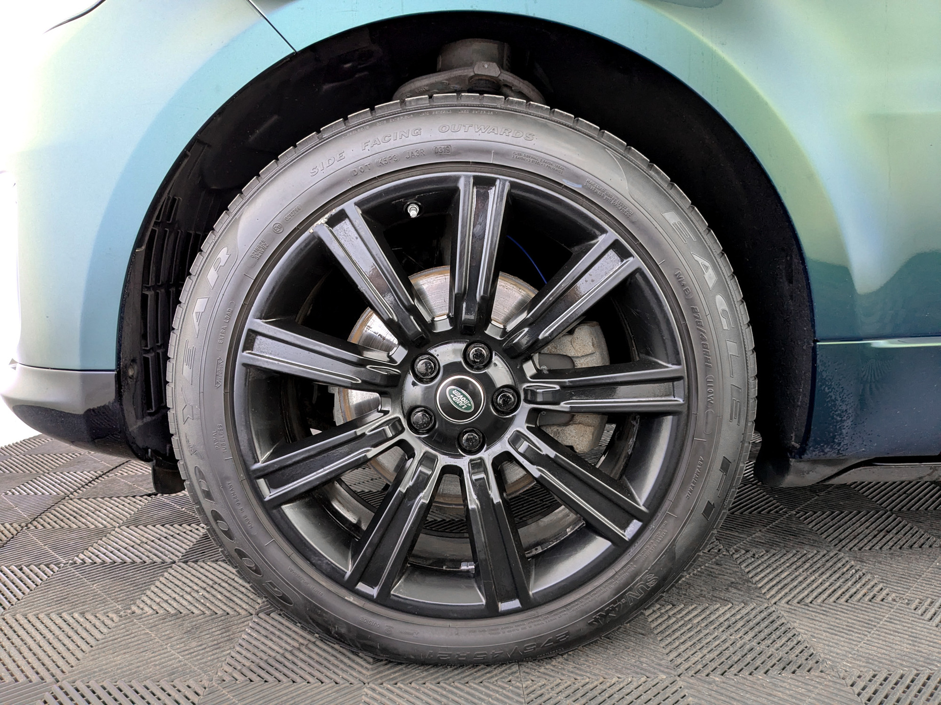 LAND ROVER Range Rover Sport 3.00 (248 л.с), автомат, 2019, пробег 149 913 км