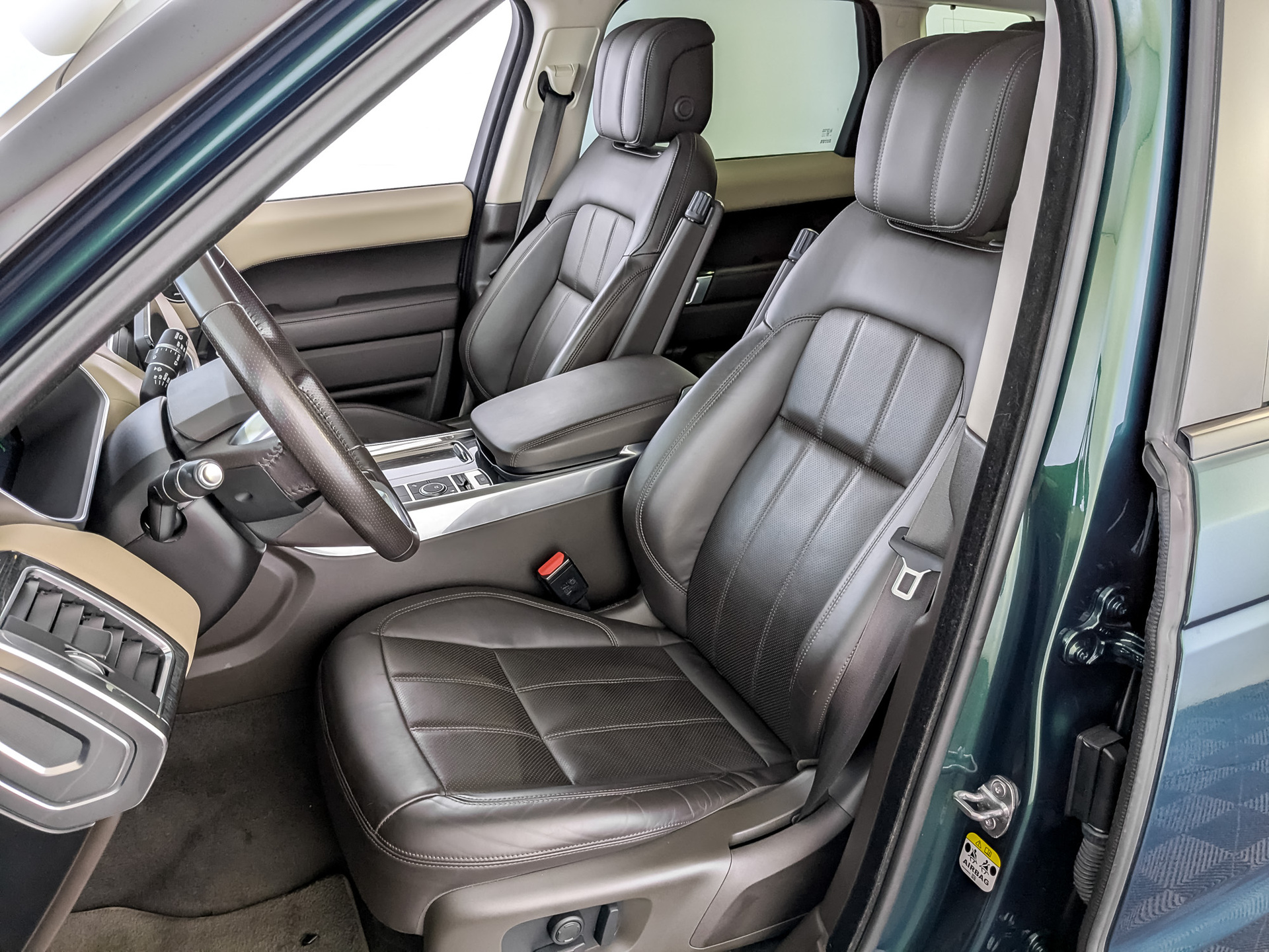 LAND ROVER Range Rover Sport 3.00 (248 л.с), автомат, 2019, пробег 149 913 км