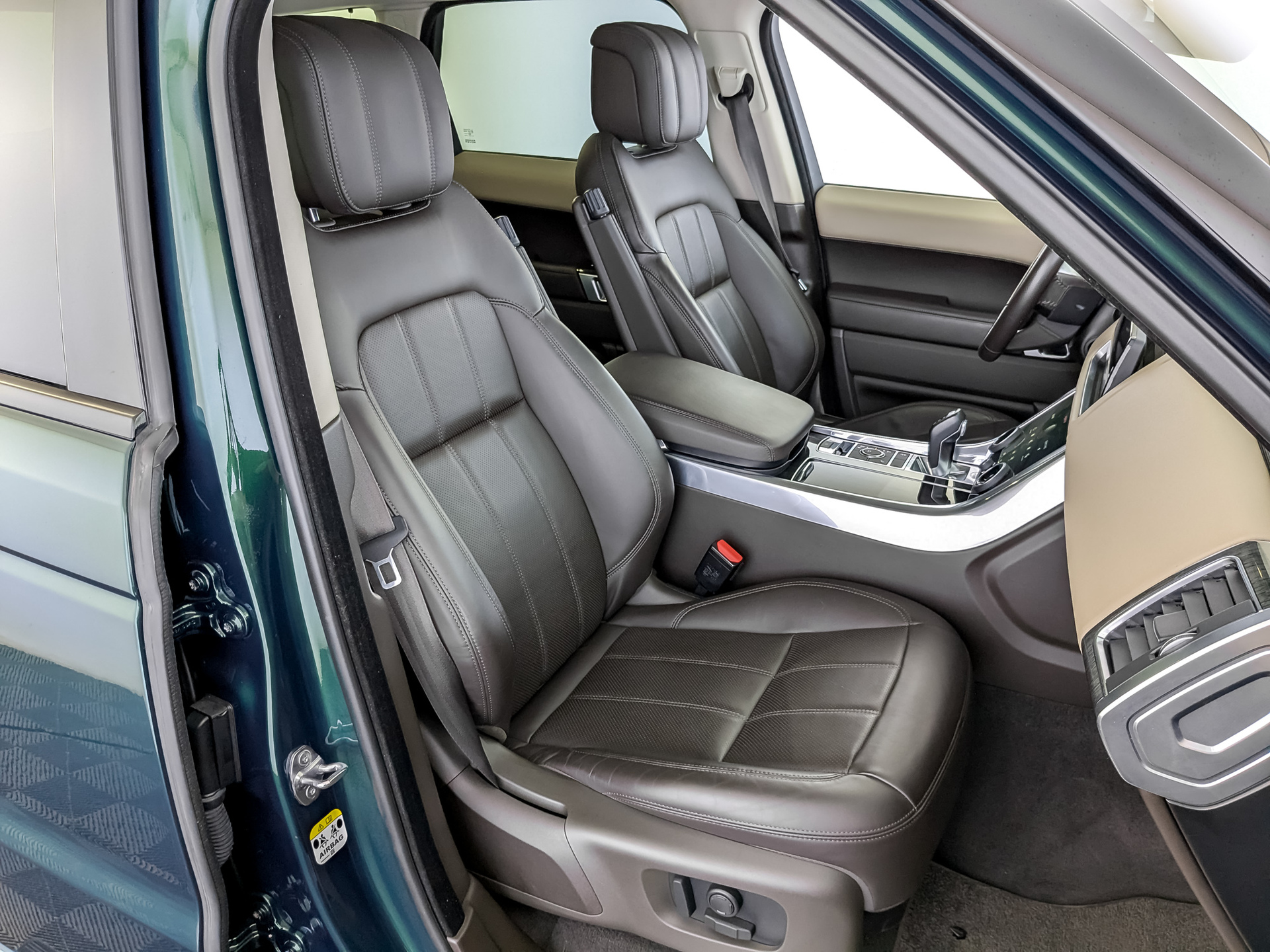 LAND ROVER Range Rover Sport 3.00 (248 л.с), автомат, 2019, пробег 149 913 км