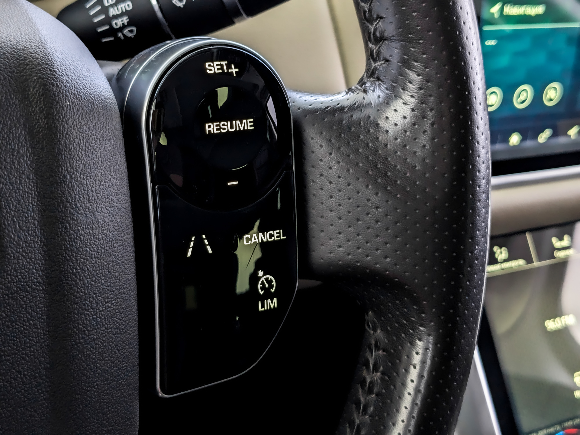 LAND ROVER Range Rover Sport 3.00 (248 л.с), автомат, 2019, пробег 149 913 км