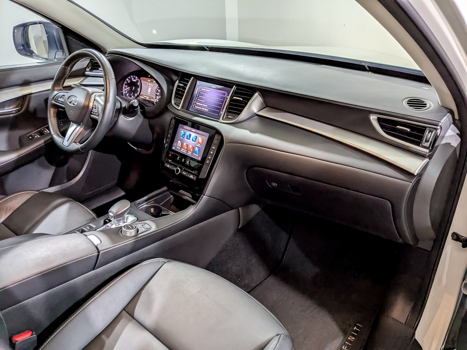 INFINITI QX50 2.00 (249 л.с), автомат, 2022, пробег 55 713 км