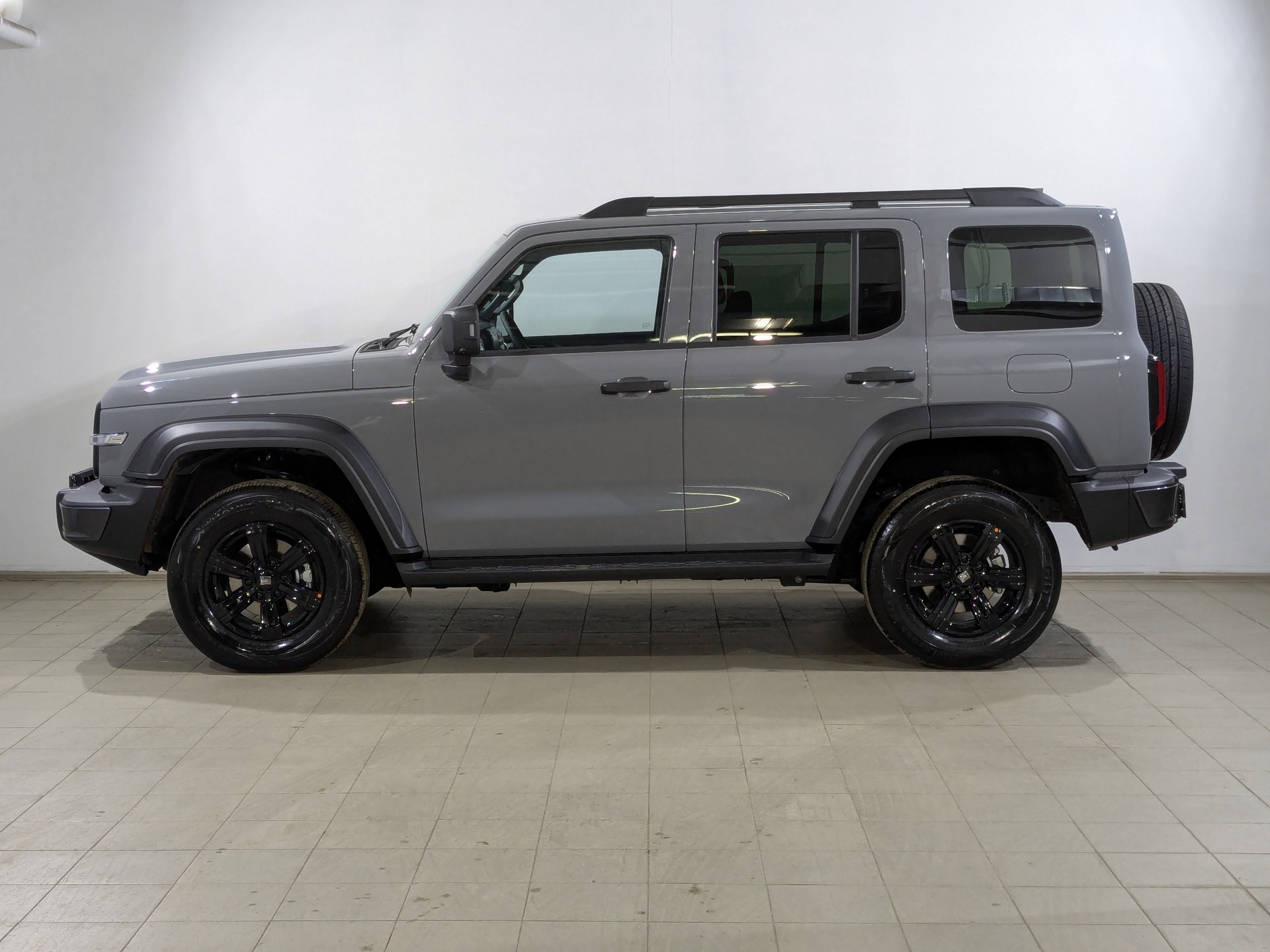 Фото Tank 300 Премиум (Premium) 2.0T/218 8AT 4WD