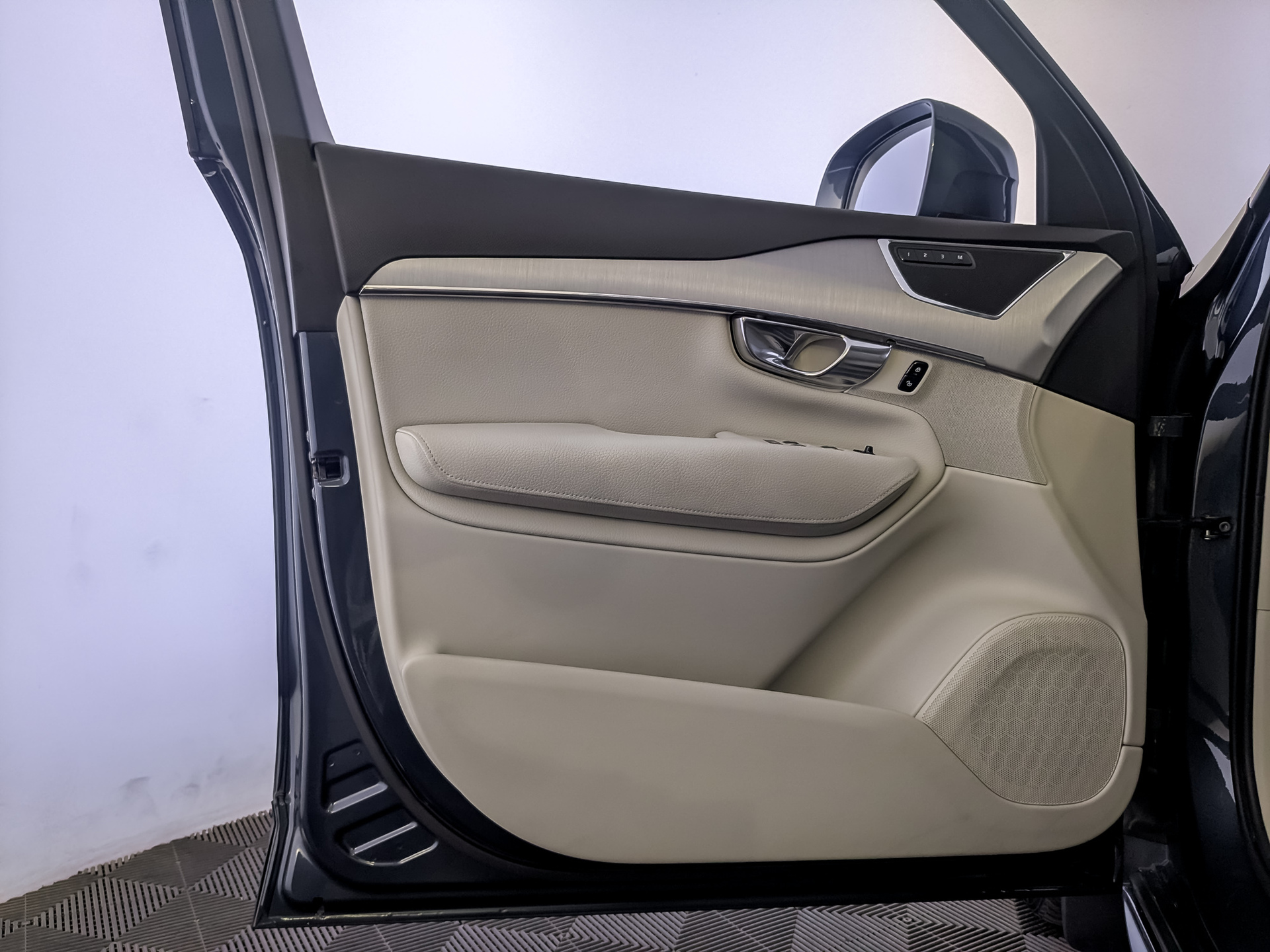 VOLVO XC90 2.00 (249 л.с), автомат, 2020, пробег 166 411 км