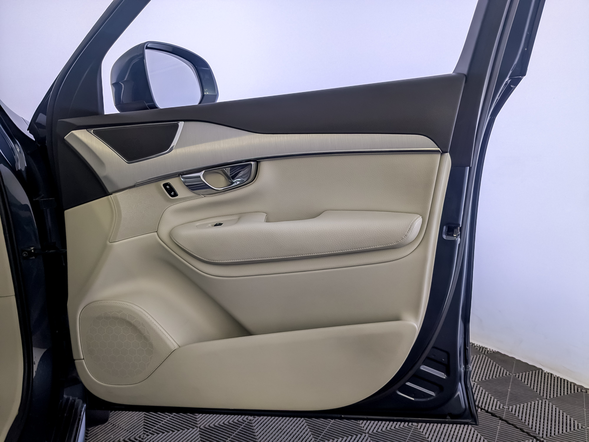 VOLVO XC90 2.00 (249 л.с), автомат, 2020, пробег 166 411 км
