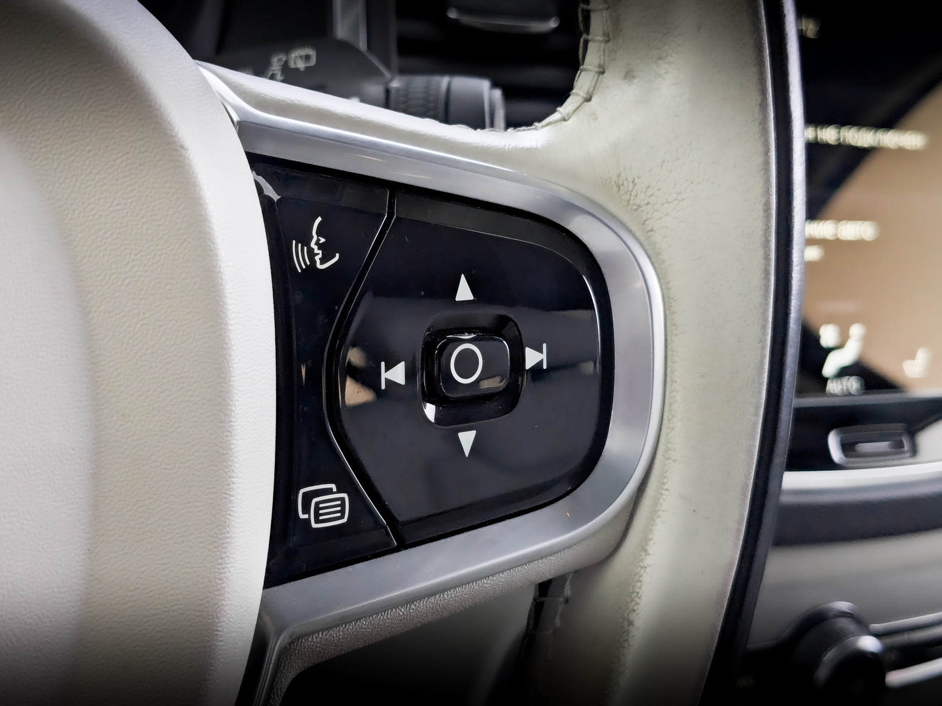 VOLVO XC90 2.00 (249 л.с), автомат, 2020, пробег 166 411 км