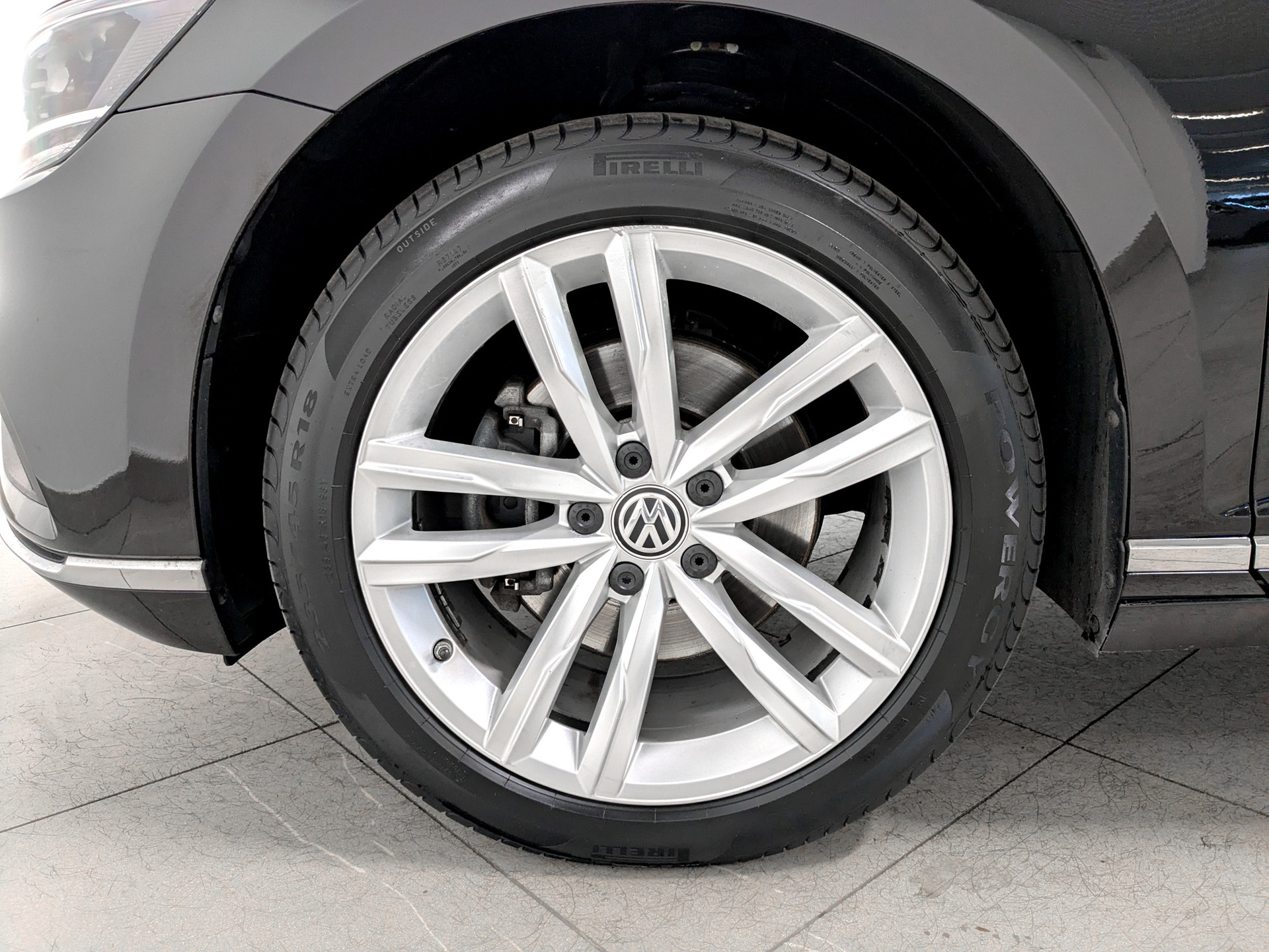 VOLKSWAGEN Passat 2.00 (190 л.с), автомат, 2020, пробег 102 593 км