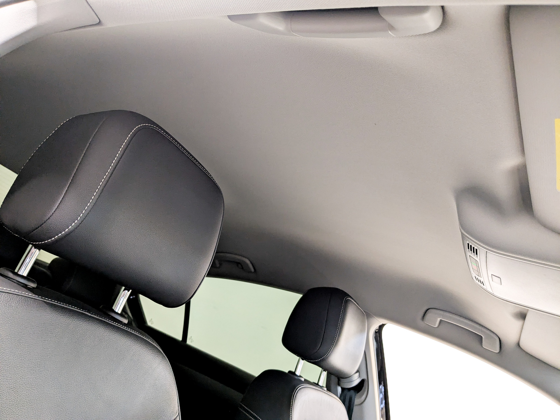 VOLKSWAGEN Passat 2.00 (190 л.с), автомат, 2020, пробег 102 593 км