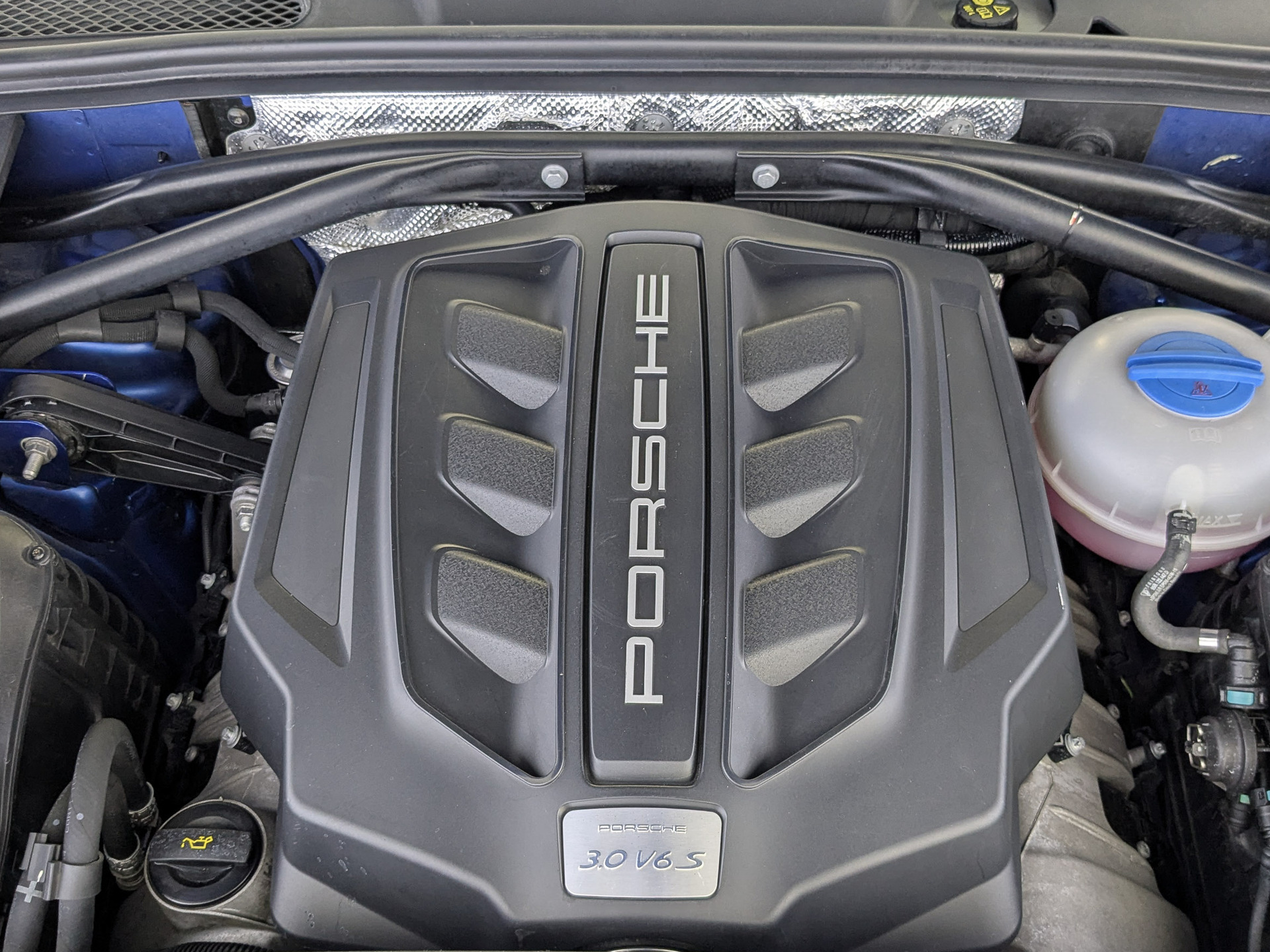 PORSCHE Macan 3.00 (340 л.с), автомат, 2015, пробег 106 337 км