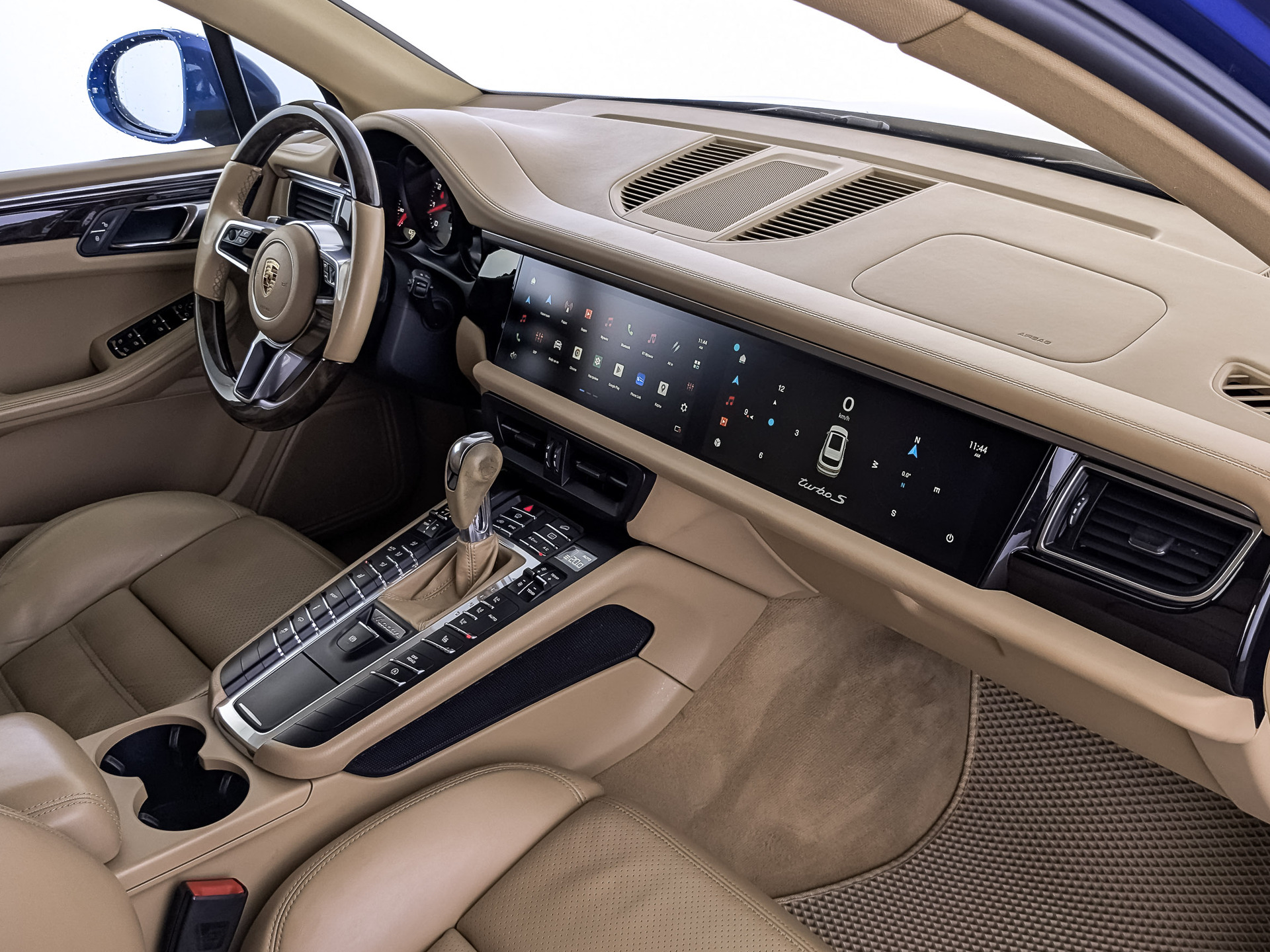 PORSCHE Macan 3.00 (340 л.с), автомат, 2015, пробег 106 337 км