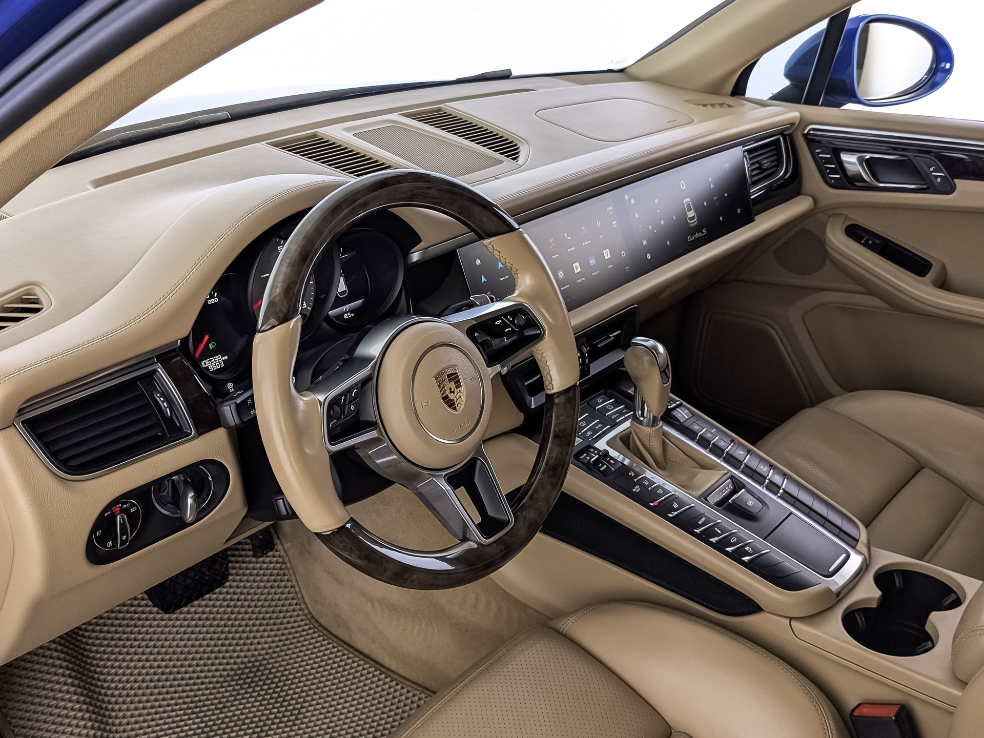 PORSCHE Macan 3.00 (340 л.с), автомат, 2015, пробег 106 337 км