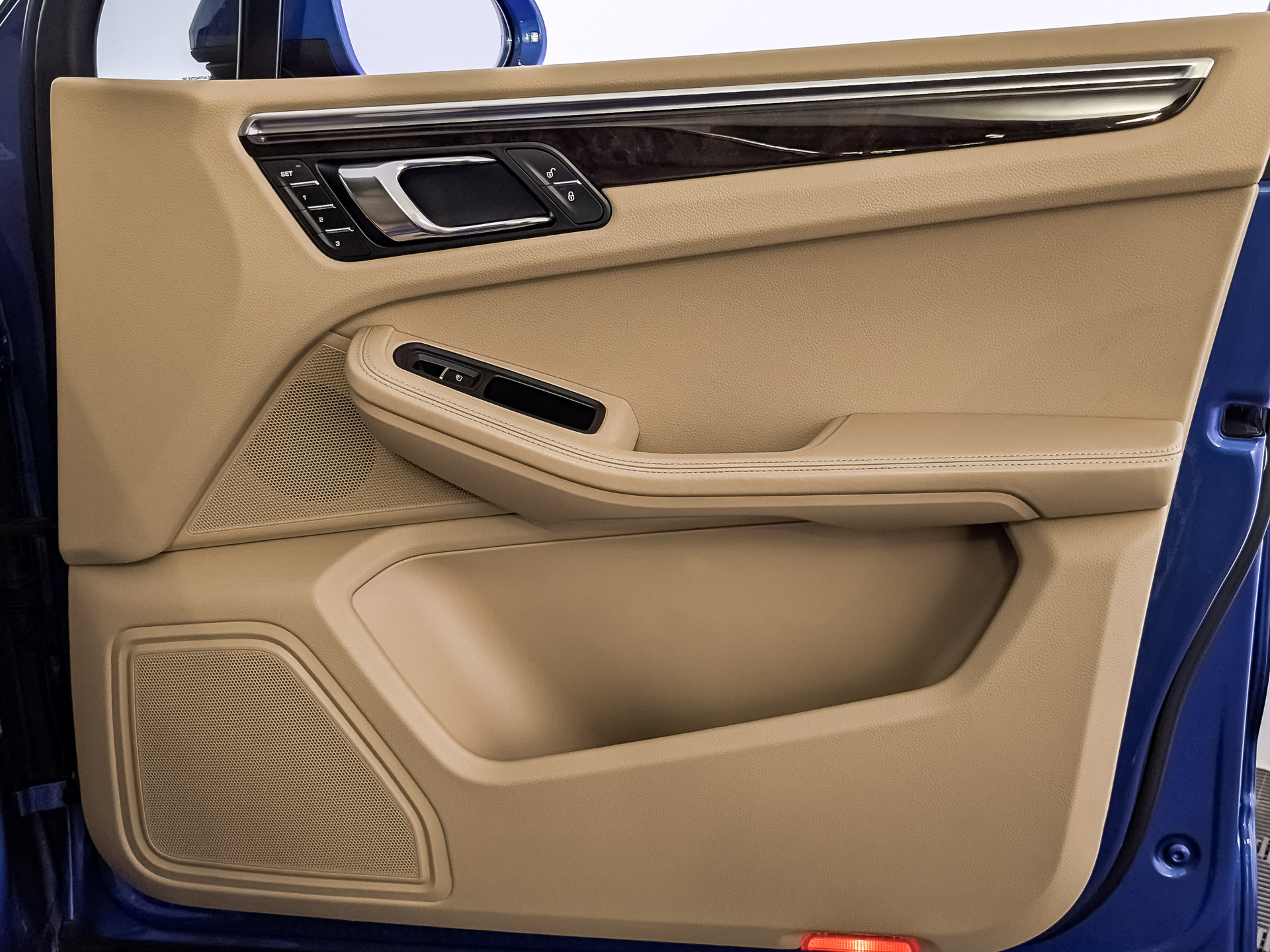 PORSCHE Macan 3.00 (340 л.с), автомат, 2015, пробег 106 337 км