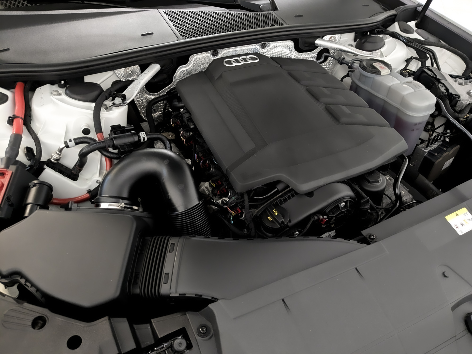 AUDI A6 2.00 (245 л.с), автомат, 2021, пробег 52 223 км
