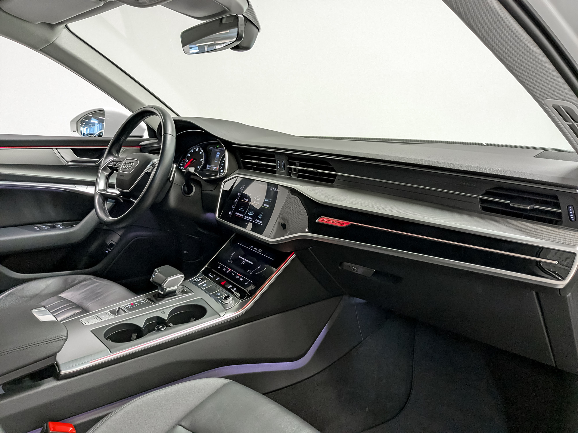 AUDI A6 2.00 (245 л.с), автомат, 2021, пробег 52 223 км