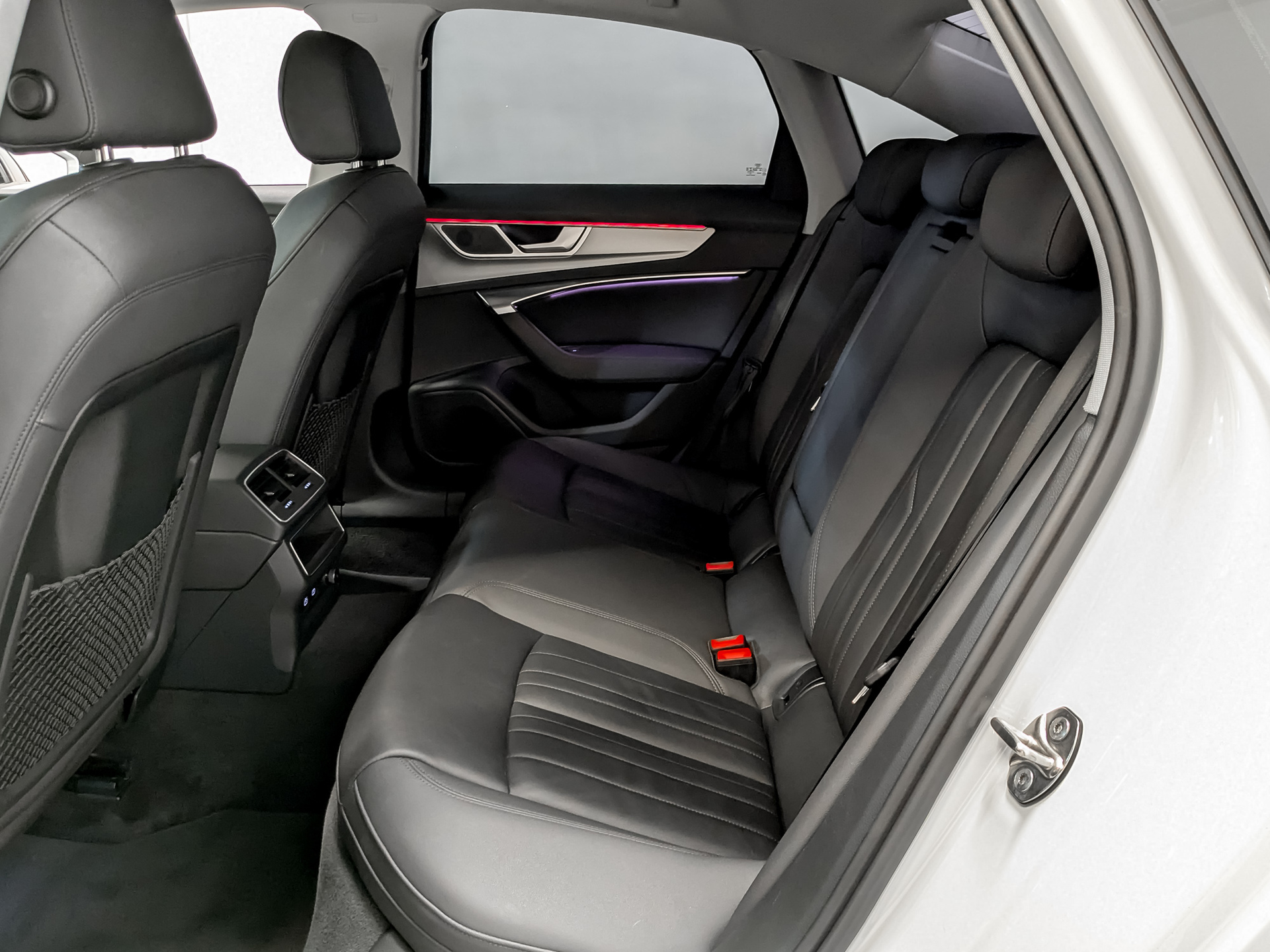 AUDI A6 2.00 (245 л.с), автомат, 2021, пробег 52 223 км