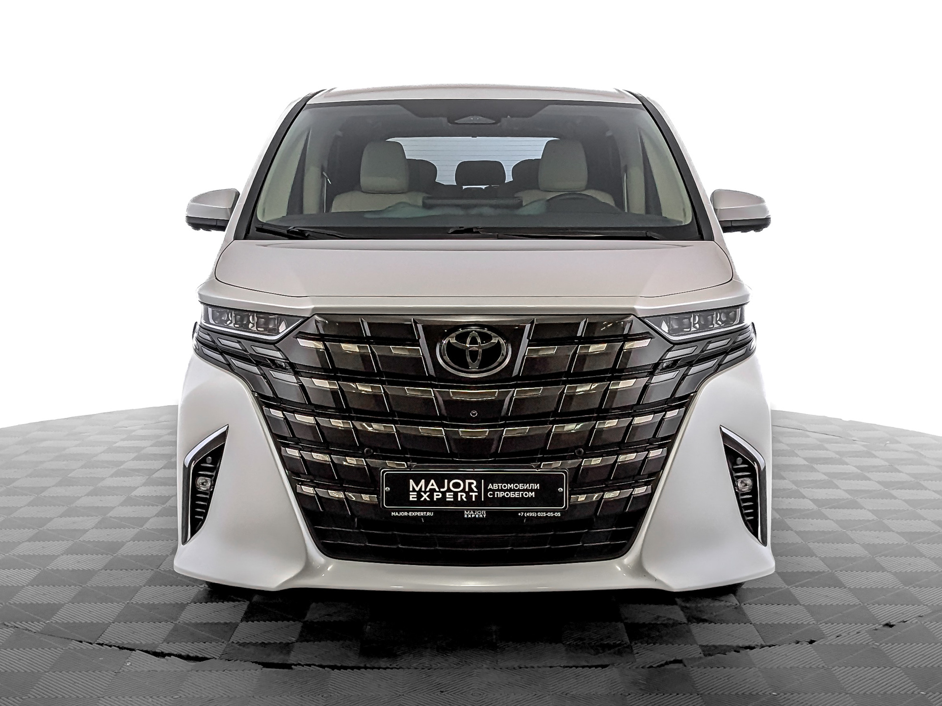 TOYOTA Alphard 2.50 (292 л.с), автомат, 2024, пробег 15 877 км