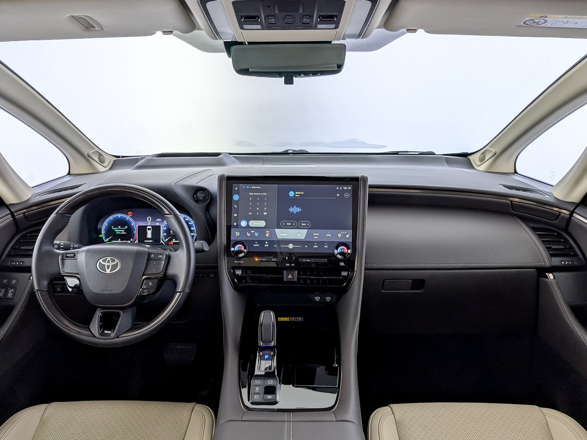 TOYOTA Alphard 2.50 (292 л.с), автомат, 2024, пробег 15 877 км