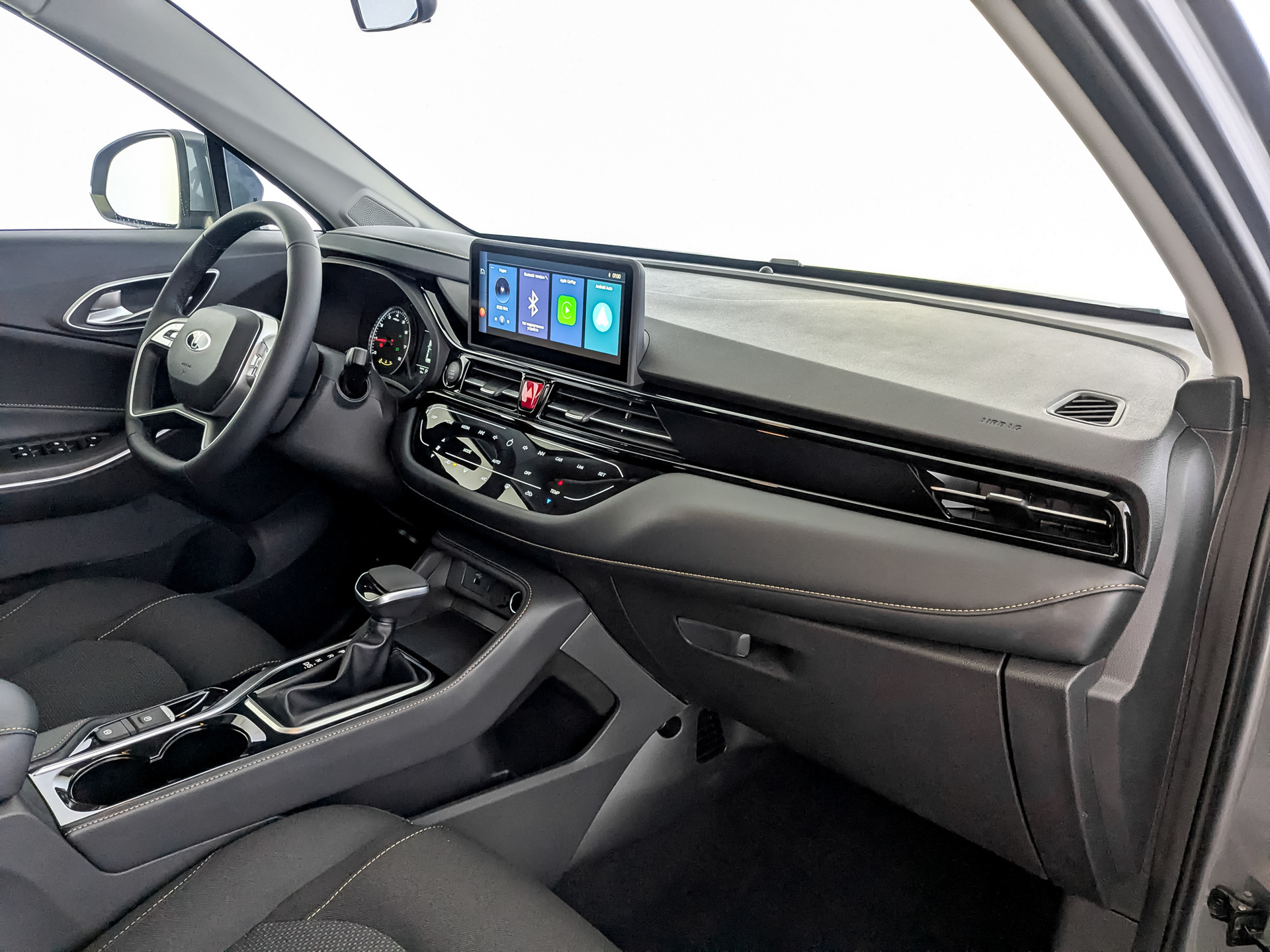 Фото Москвич 3 Стандарт 2026 с телематикой 1.5T/136 CVT 5D