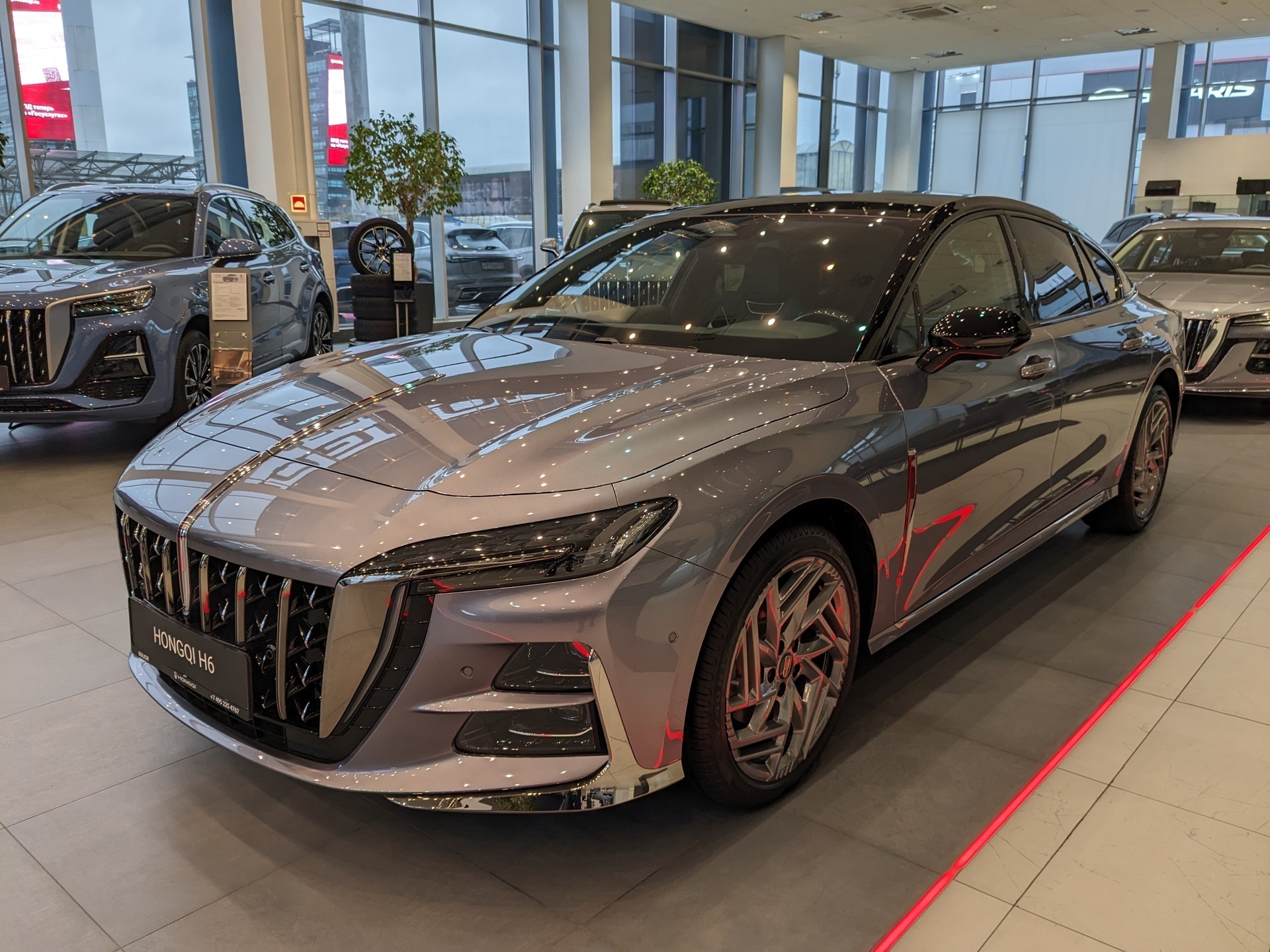 Фото Hongqi H6 Dynamic 2.0T/245 8AT 5L