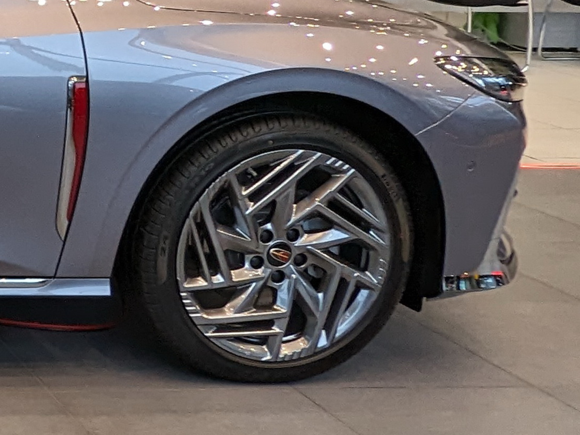 Фото Hongqi H6 Dynamic 2.0T/245 8AT 5L