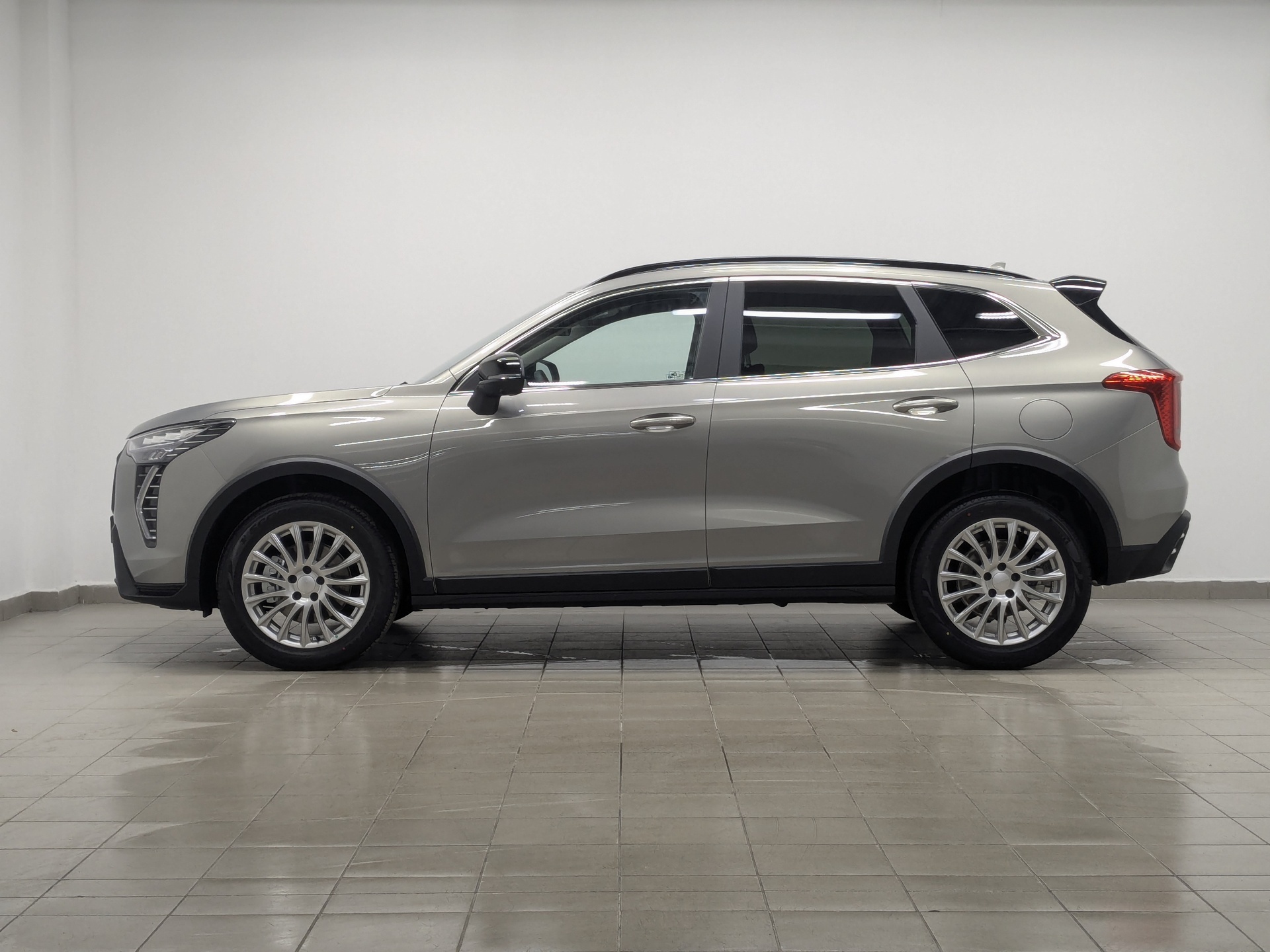 Фото Haval Jolion Техно + 1.5T/150 7RT 4WD