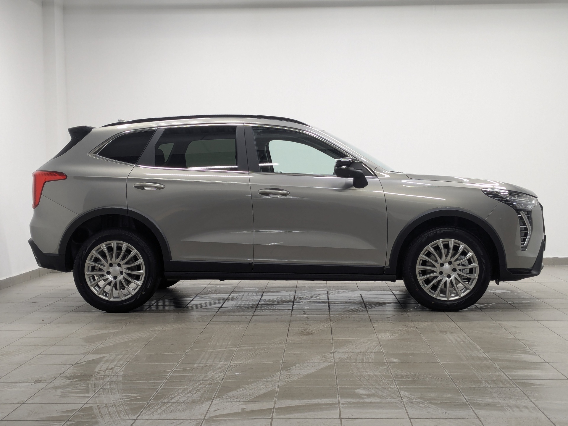 Фото Haval Jolion Техно + 1.5T/150 7RT 4WD