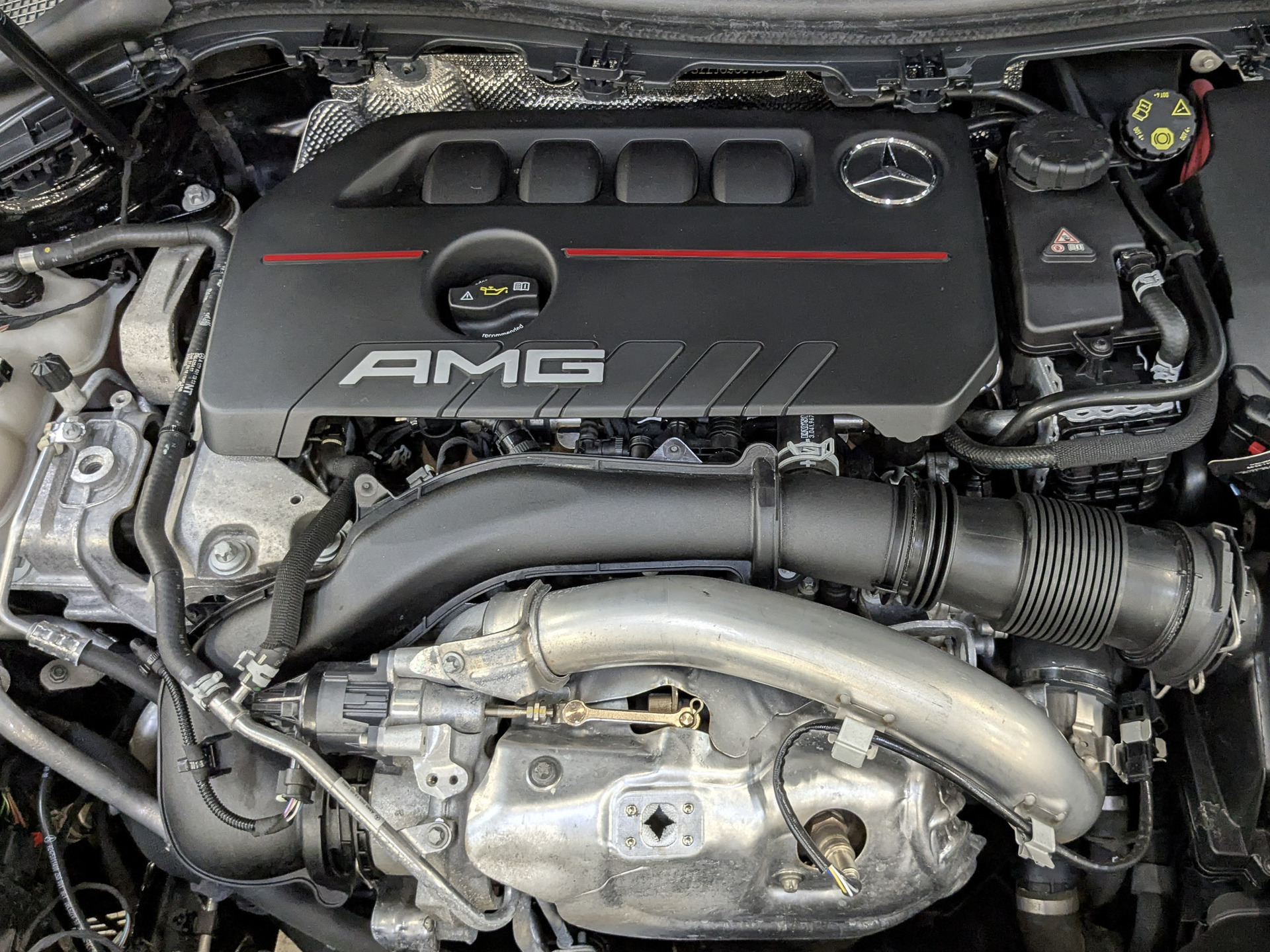 MERCEDES-BENZ GLA AMG 35 4M 2.00 (306 л.с), автомат, 2020, пробег 14 735 км