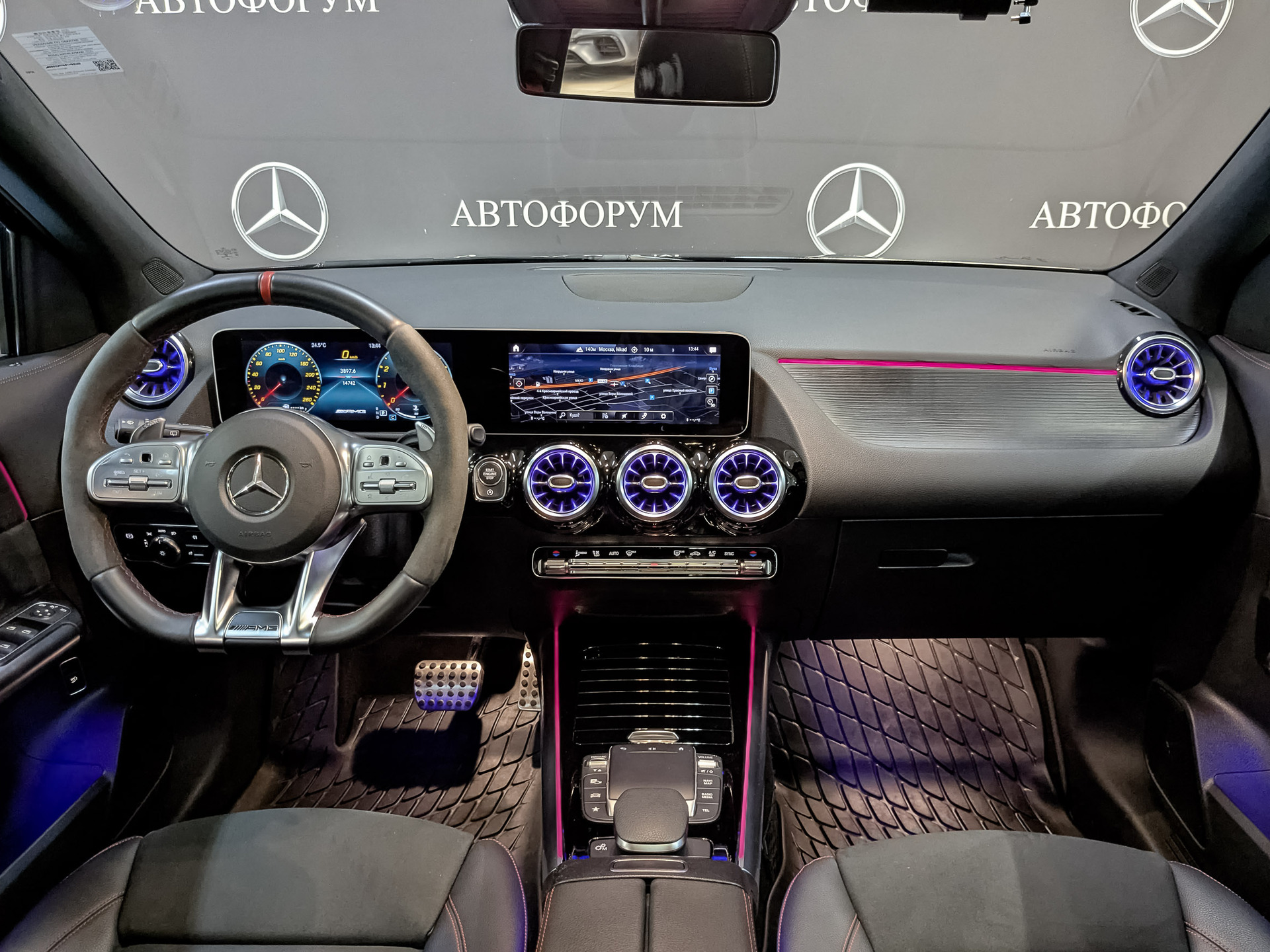 MERCEDES-BENZ GLA AMG 35 4M 2.00 (306 л.с), автомат, 2020, пробег 14 735 км