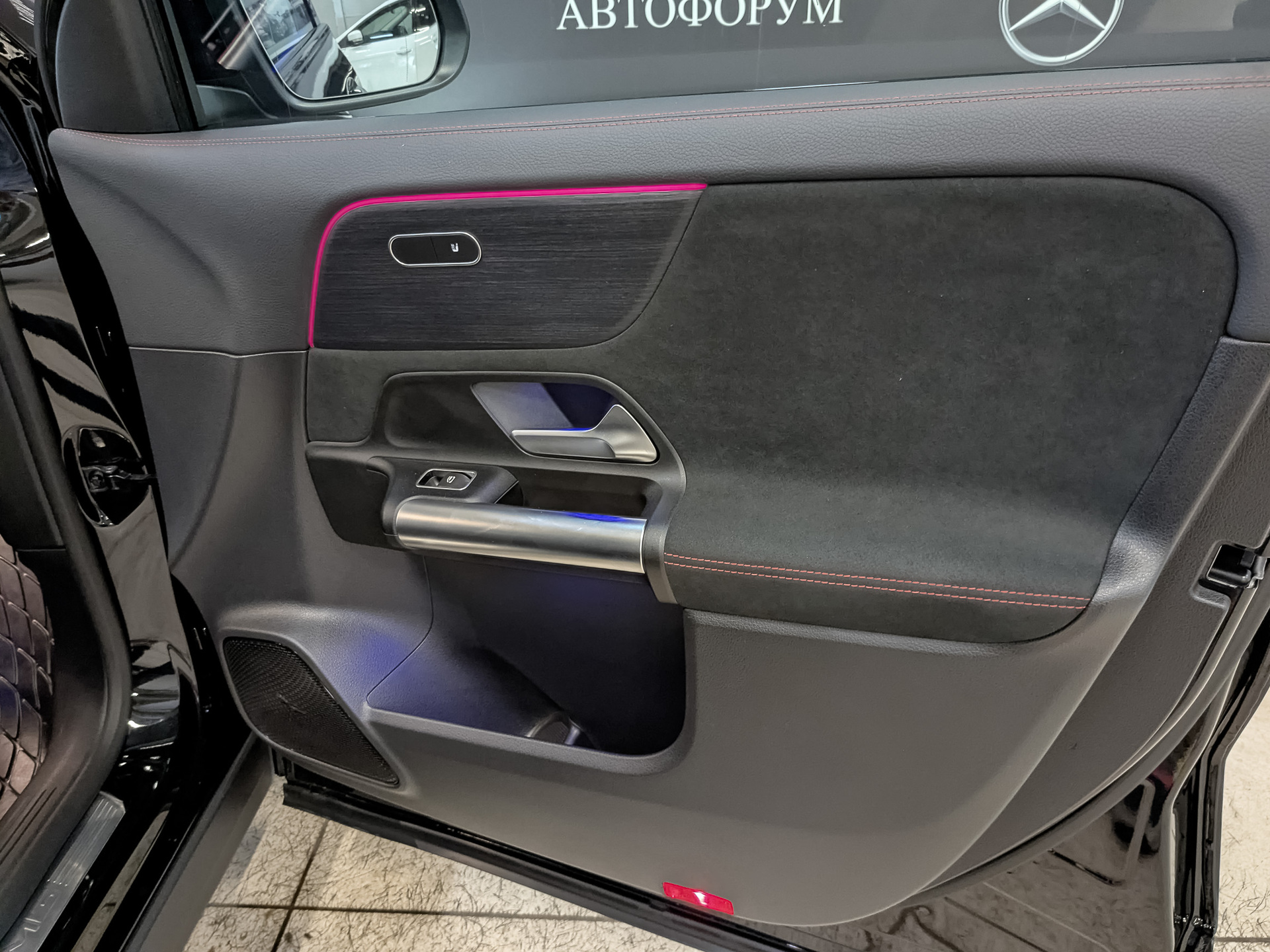 MERCEDES-BENZ GLA AMG 35 4M 2.00 (306 л.с), автомат, 2020, пробег 14 735 км