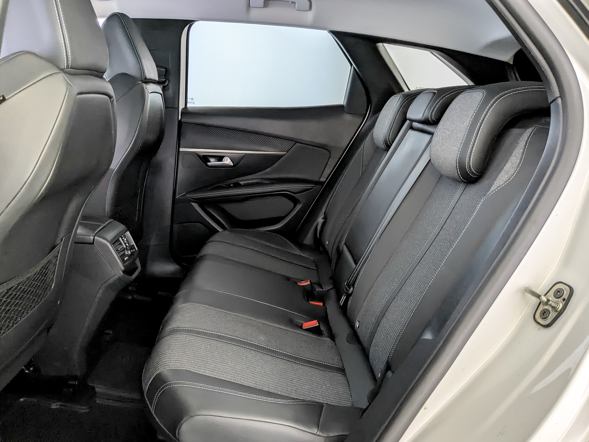 PEUGEOT 3008 1.60 (150 л.с), автомат, 2021, пробег 77 341 км