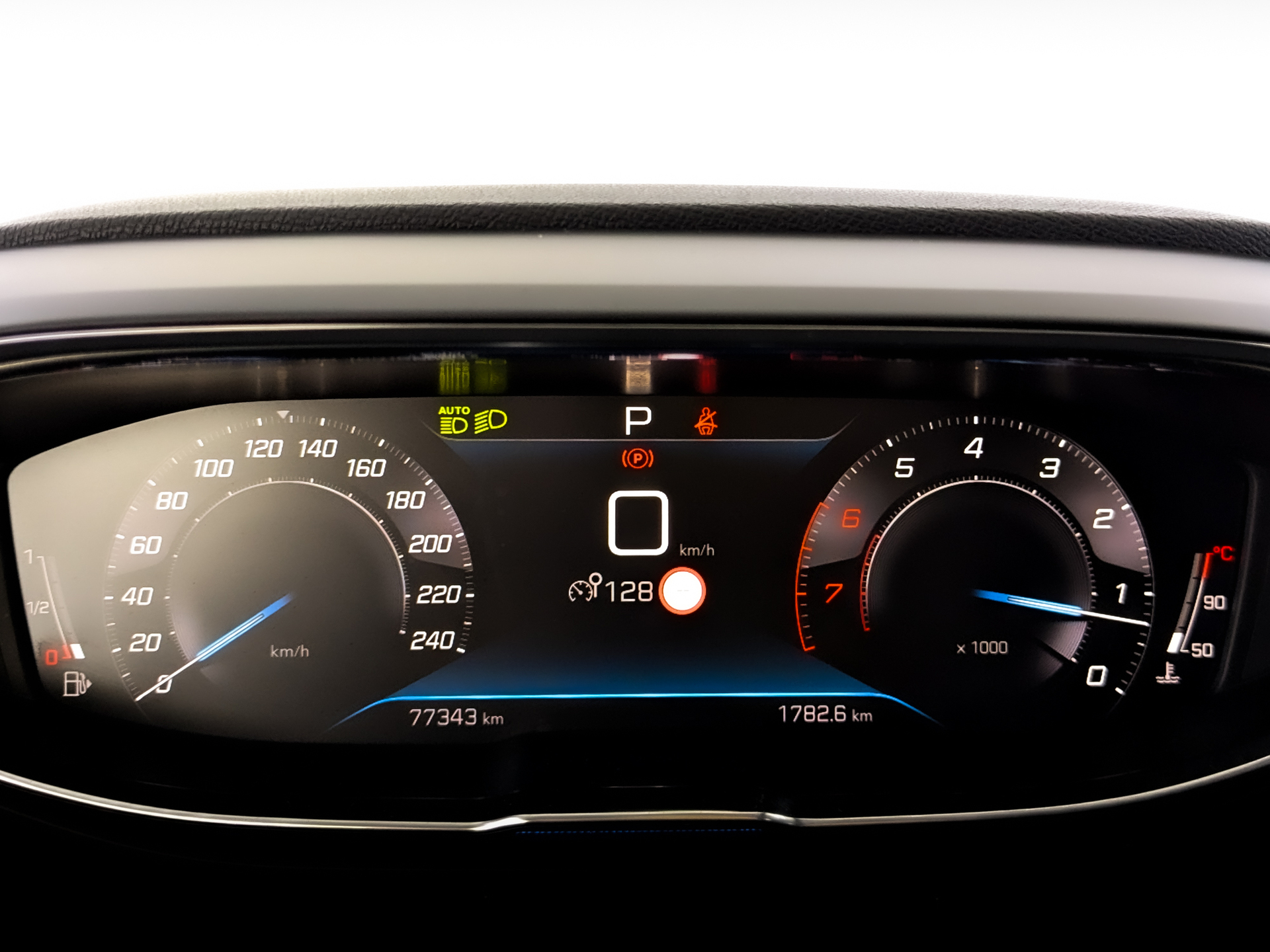 PEUGEOT 3008 1.60 (150 л.с), автомат, 2021, пробег 77 341 км