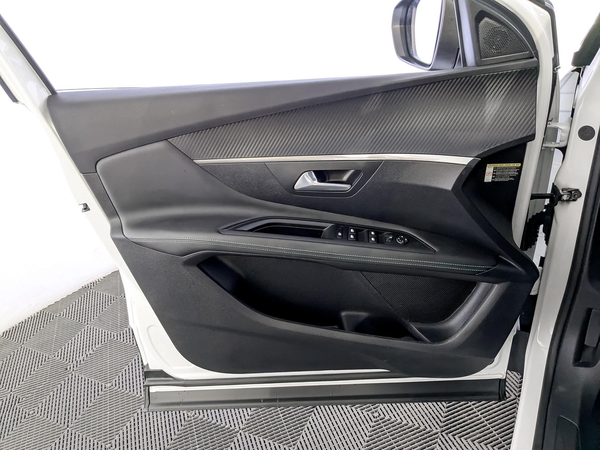 PEUGEOT 3008 1.60 (150 л.с), автомат, 2021, пробег 77 341 км
