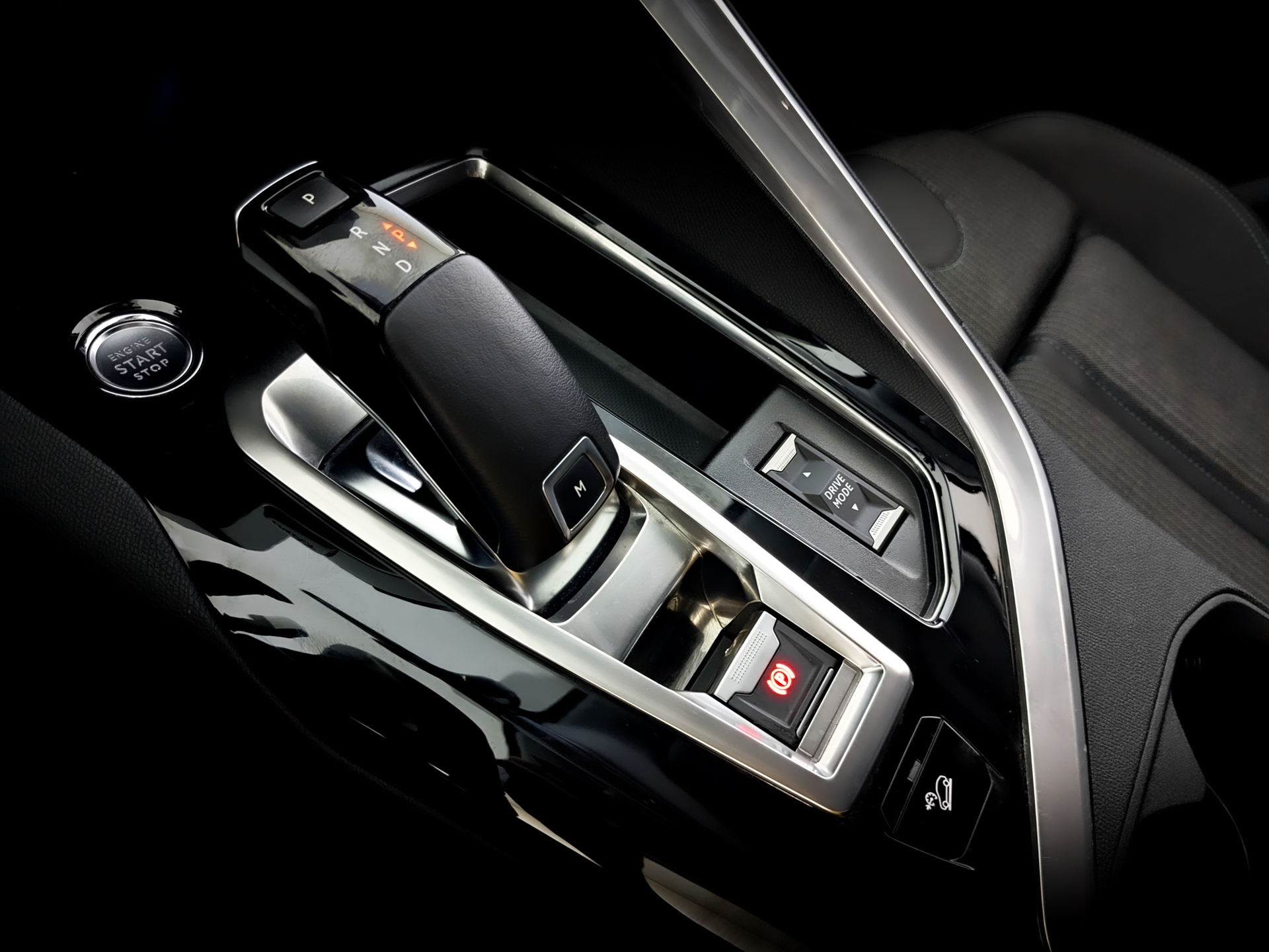 PEUGEOT 3008 1.60 (150 л.с), автомат, 2021, пробег 77 341 км