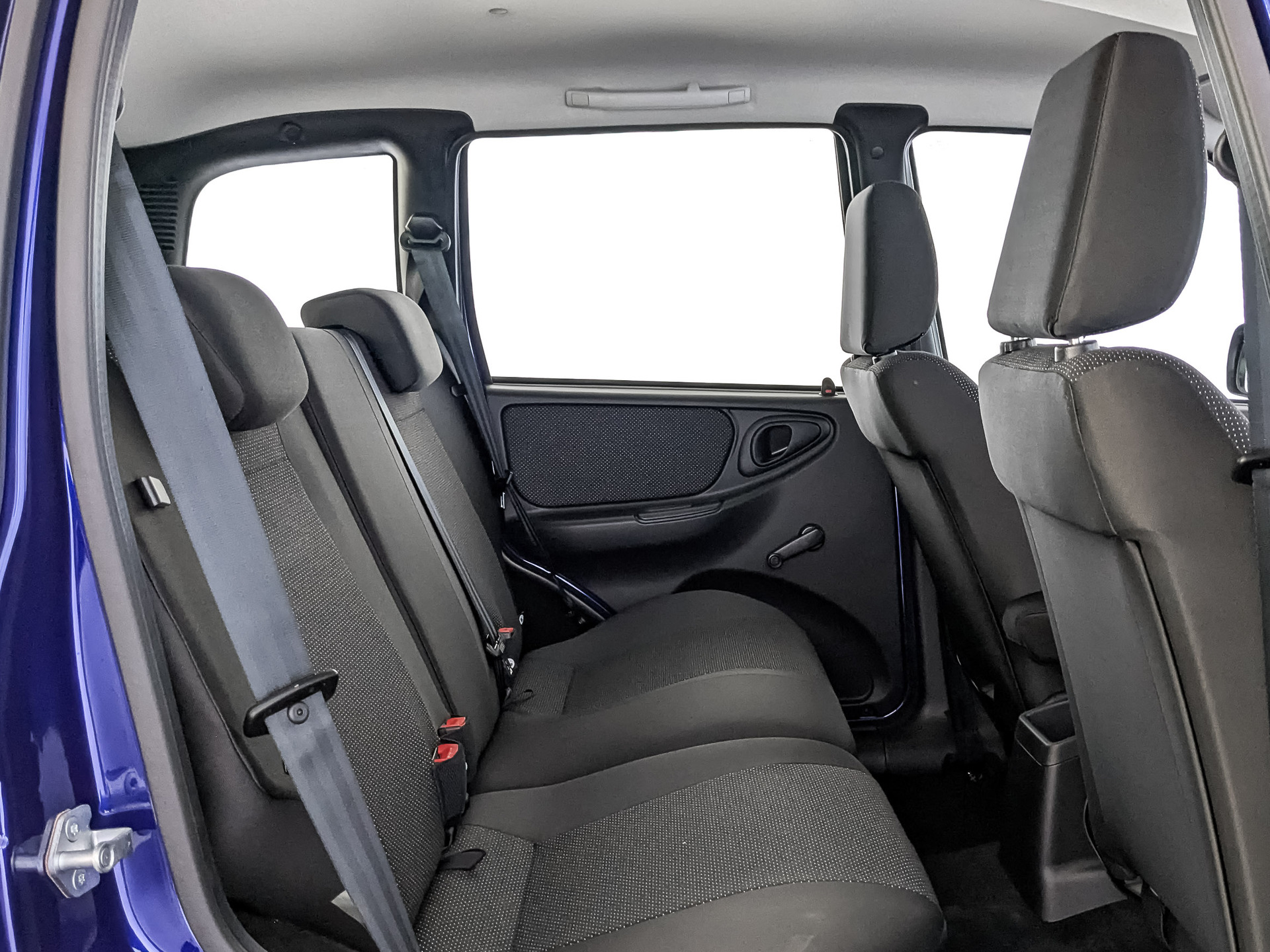 Фото Lada Niva Travel Драйв 1.8/90 5MT