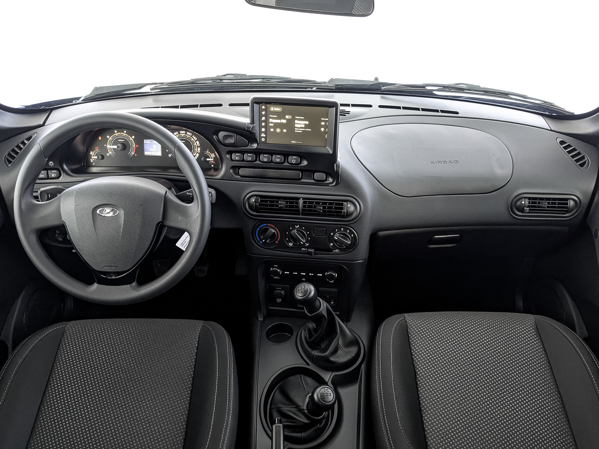 Фото Lada Niva Travel КХЛ 1.8/90 5MT