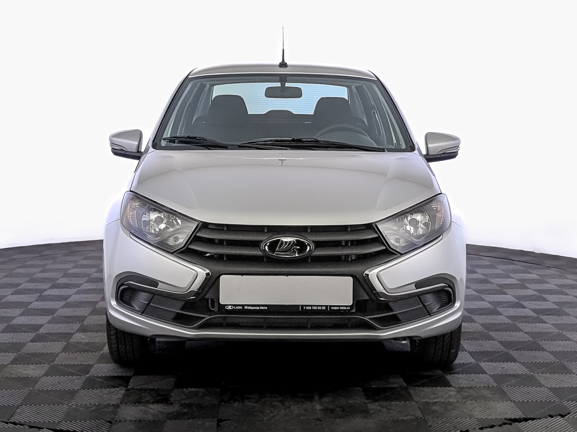 Фото Lada Granta II Седан Комфорт (5D8) 1.6/90 5MT