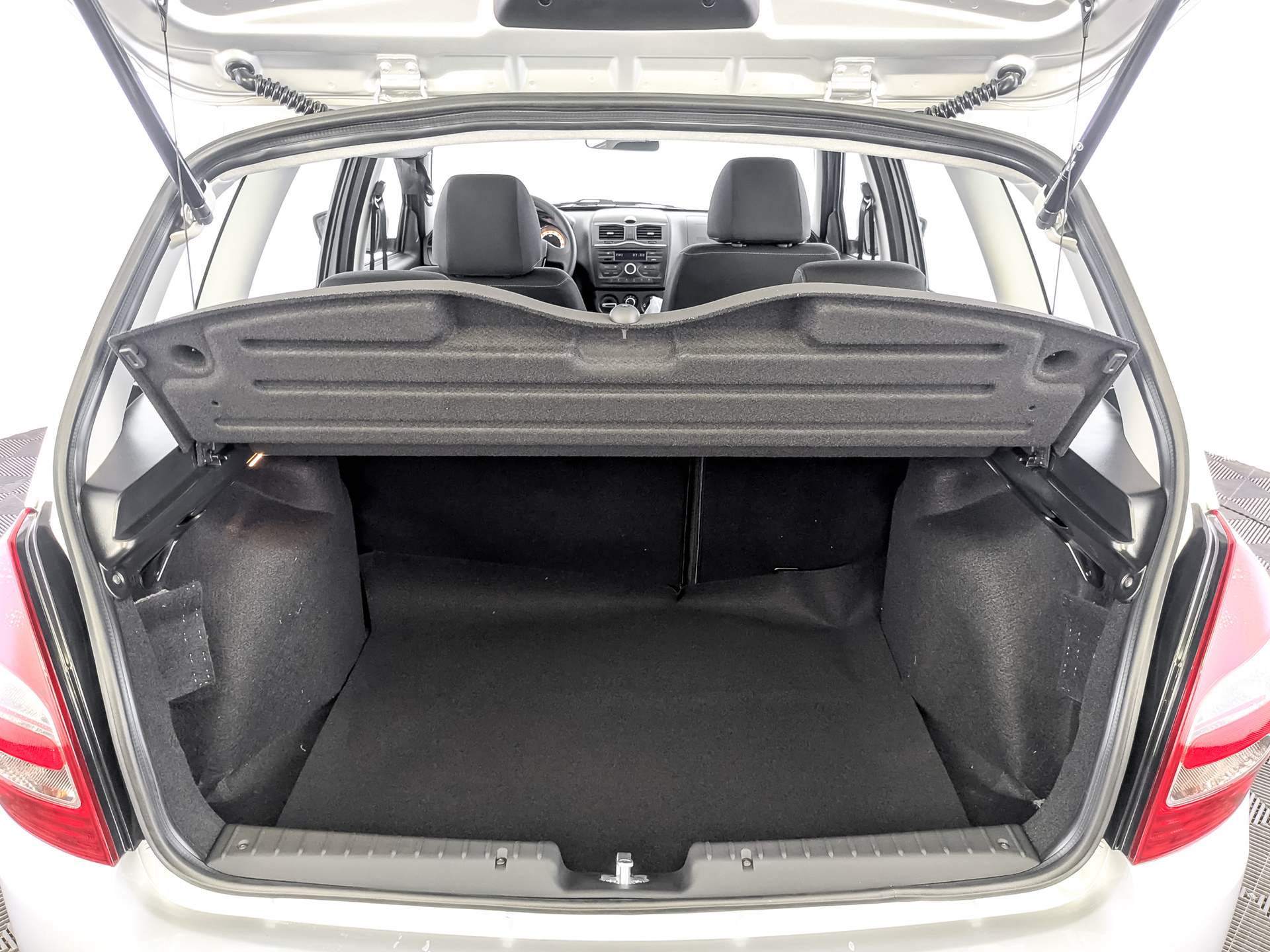 Фото Lada Granta II Универсал Кросс Комфорт (XBJ) 1.6/90 5MT