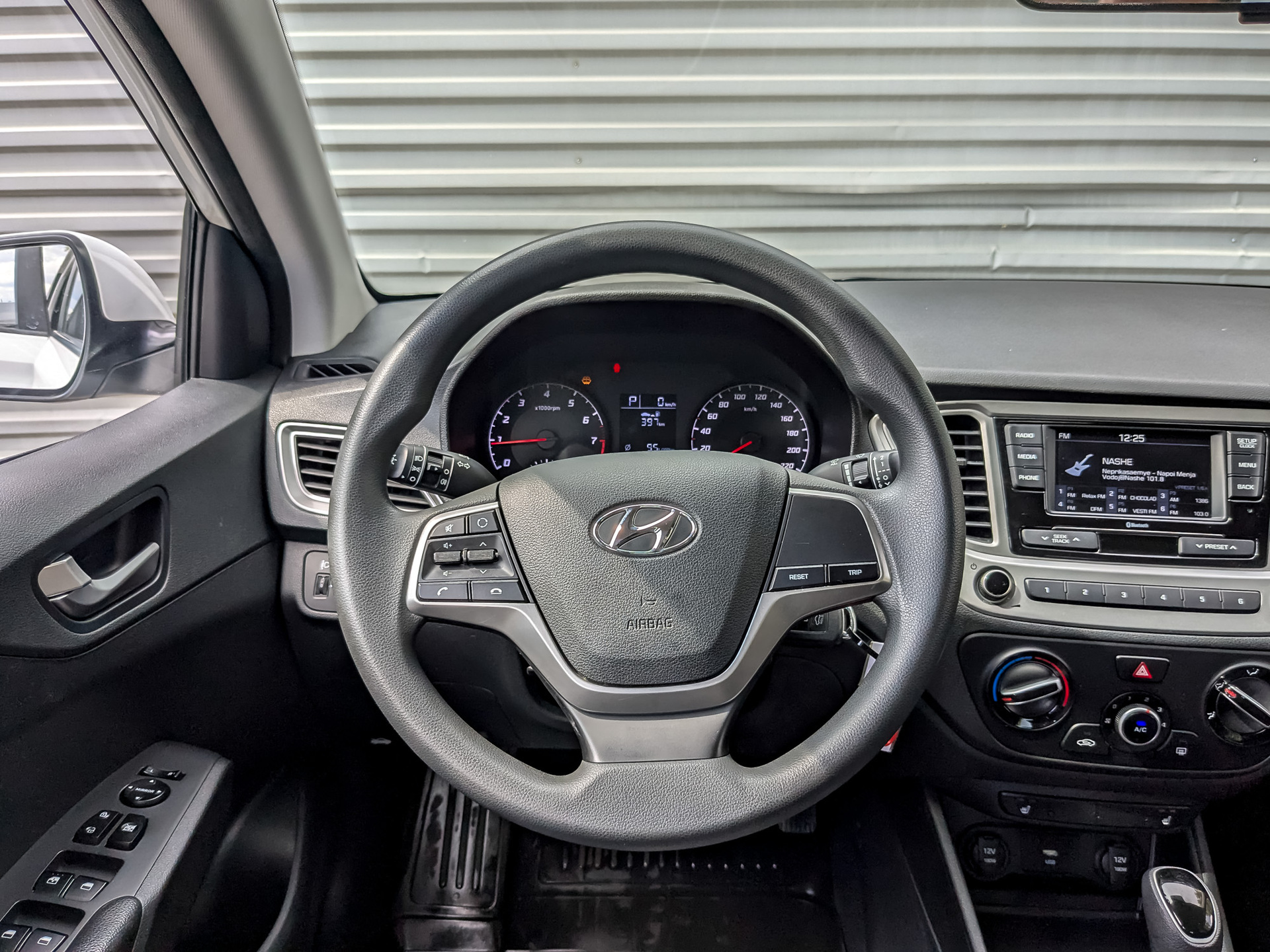 HYUNDAI Solaris 1.60 (123 л.с), автомат, 2022, пробег 71 339 км