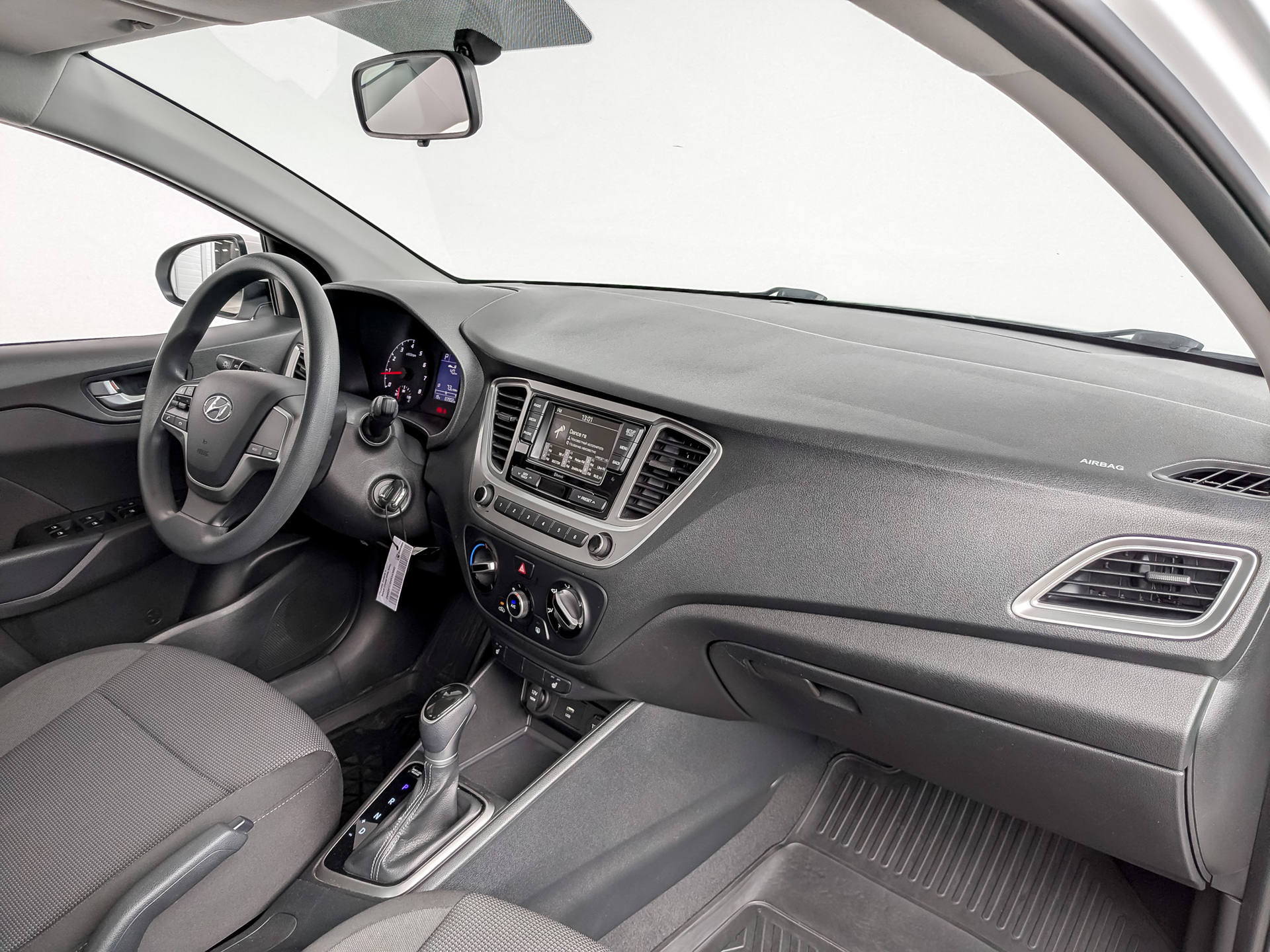 HYUNDAI Solaris 1.60 (123 л.с), автомат, 2022, пробег 83 879 км