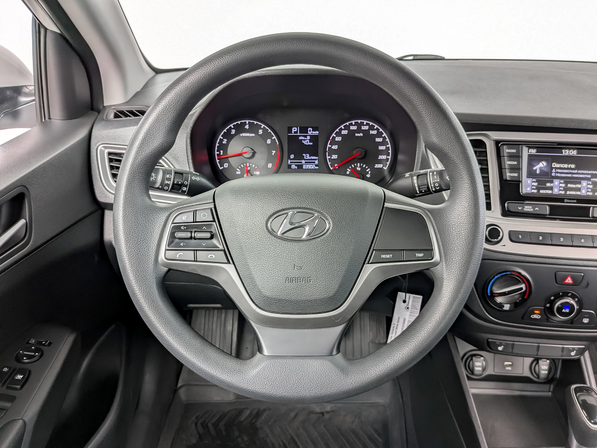 HYUNDAI Solaris 1.60 (123 л.с), автомат, 2022, пробег 83 879 км