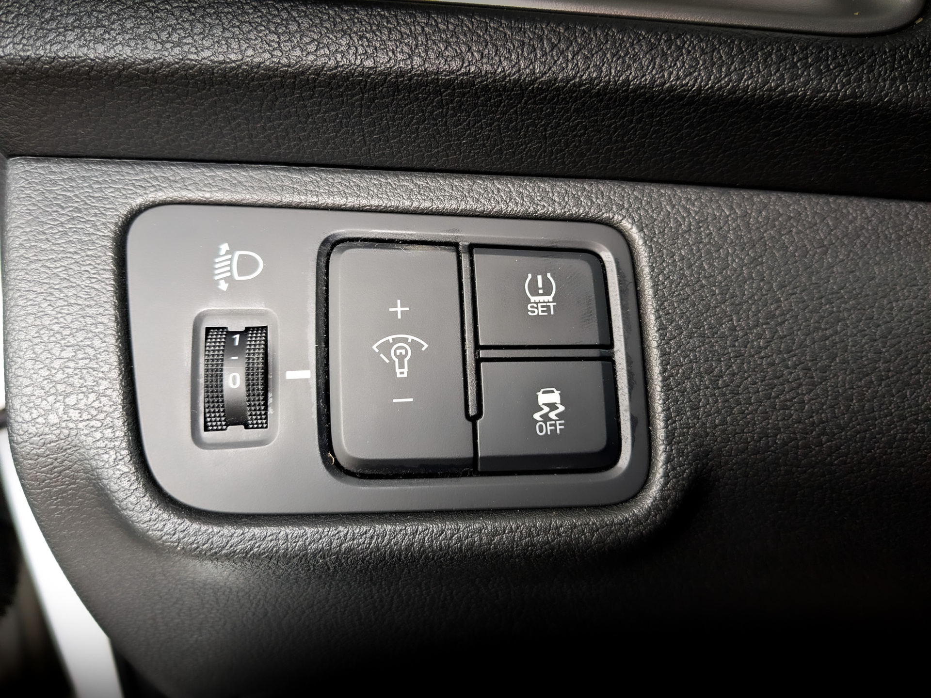 HYUNDAI Solaris 1.60 (123 л.с), автомат, 2022, пробег 83 879 км
