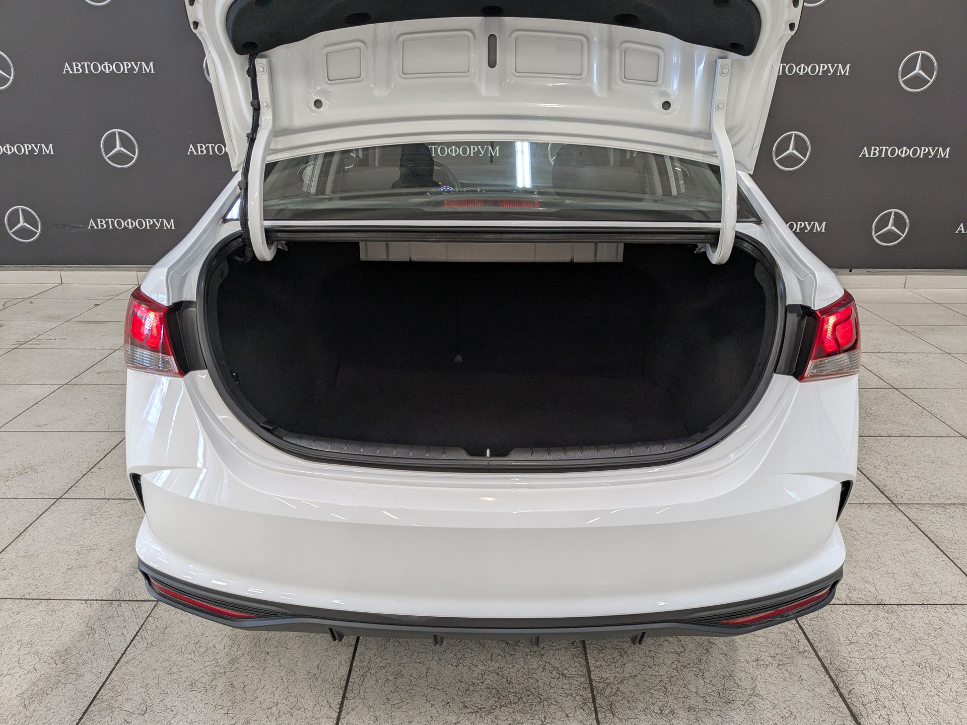 HYUNDAI Solaris 1.60 (123 л.с), автомат, 2022, пробег 81 240 км