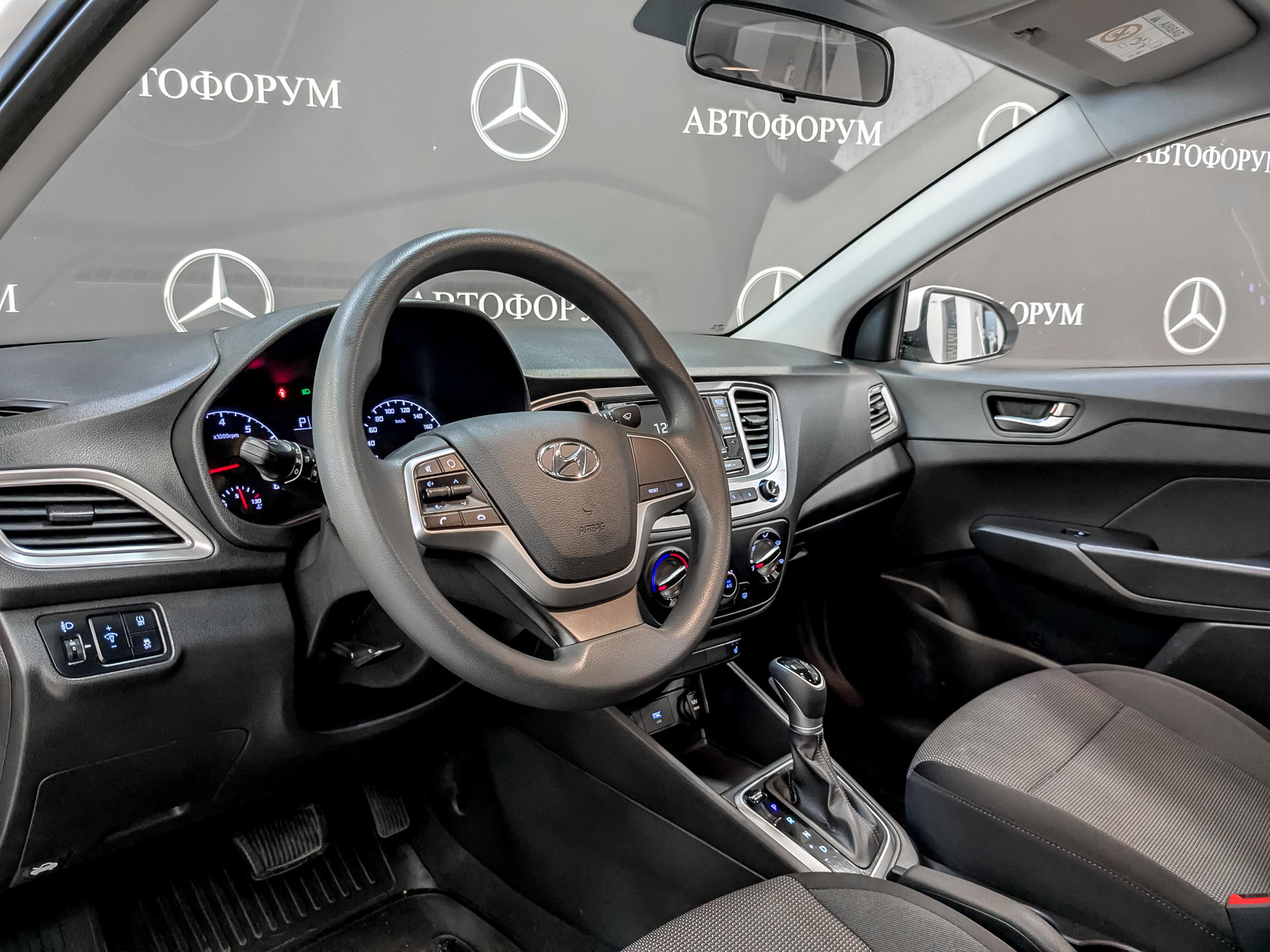 HYUNDAI Solaris 1.60 (123 л.с), автомат, 2022, пробег 81 240 км
