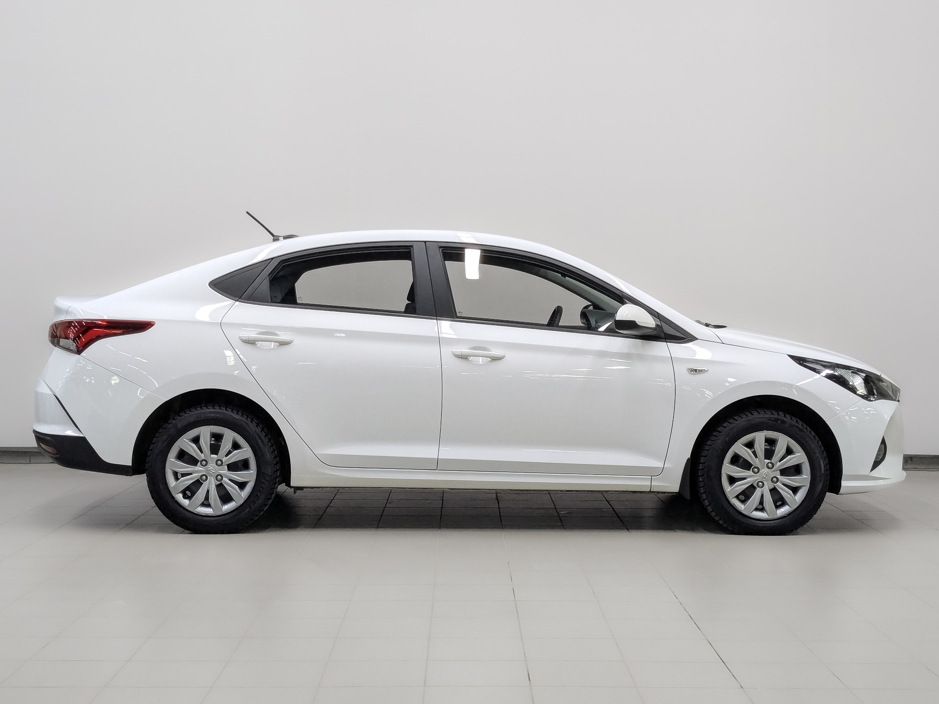 HYUNDAI Solaris 1.60 (123 л.с), автомат, 2022, пробег 66 122 км