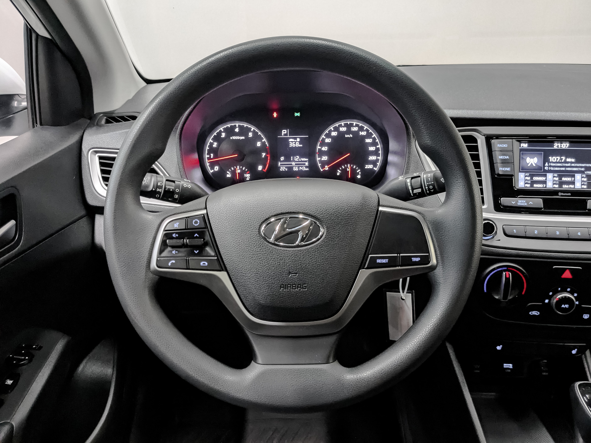 HYUNDAI Solaris 1.60 (123 л.с), автомат, 2022, пробег 66 122 км