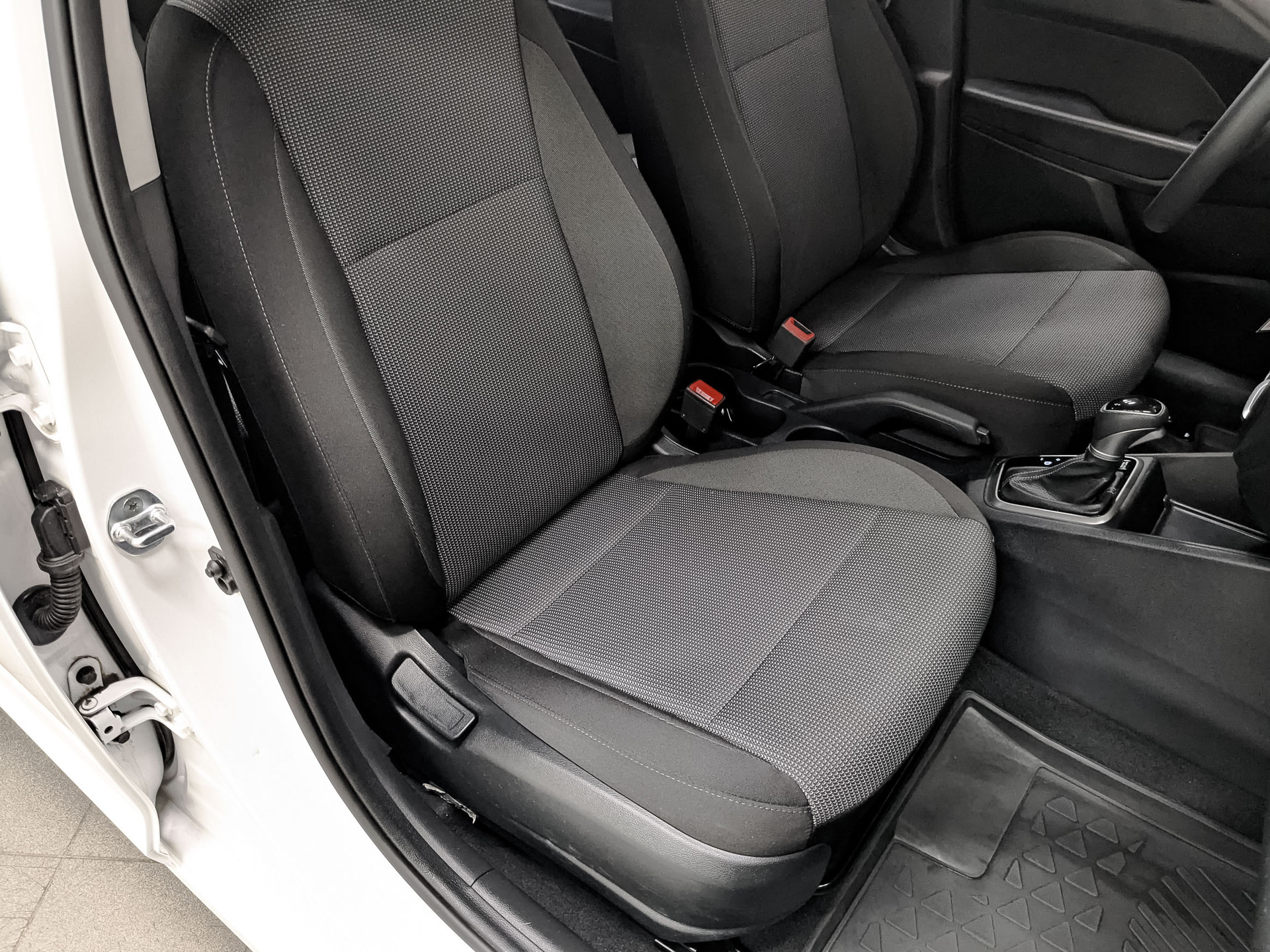 HYUNDAI Solaris 1.60 (123 л.с), автомат, 2022, пробег 66 122 км