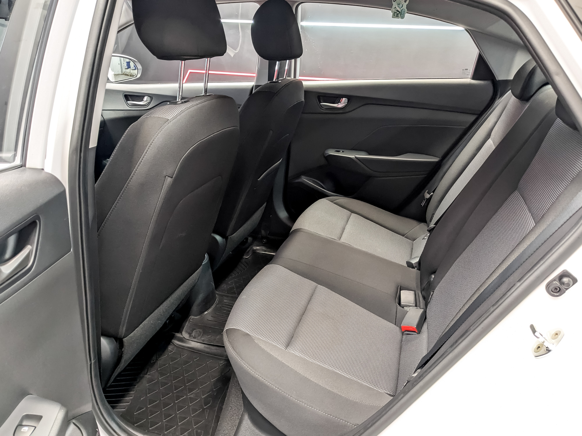 HYUNDAI Solaris 1.60 (123 л.с), автомат, 2022, пробег 57 569 км