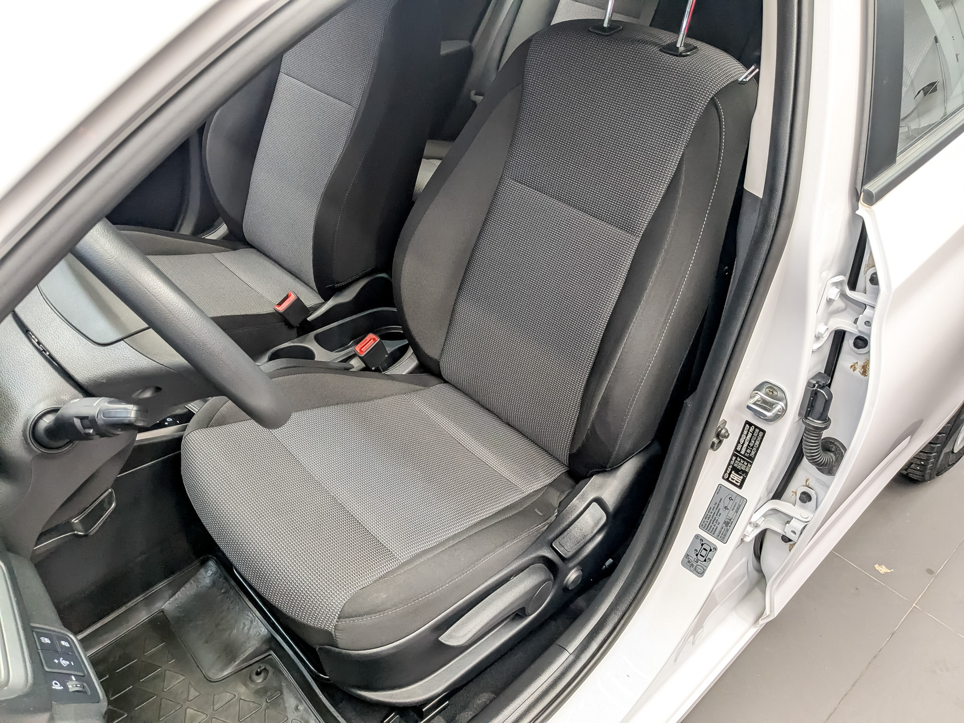 HYUNDAI Solaris 1.60 (123 л.с), автомат, 2022, пробег 57 569 км