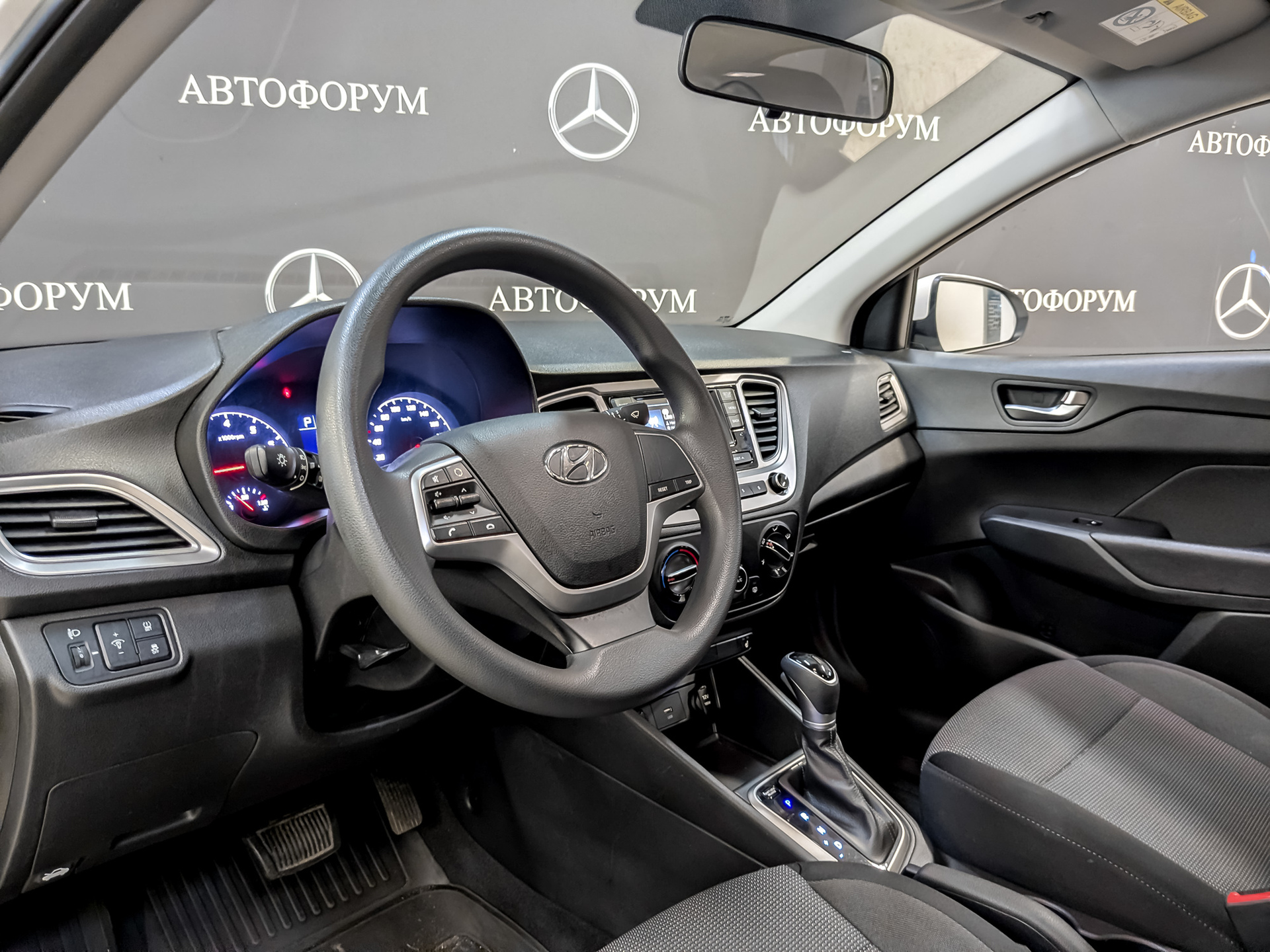 HYUNDAI Solaris 1.60 (123 л.с), автомат, 2022, пробег 71 375 км