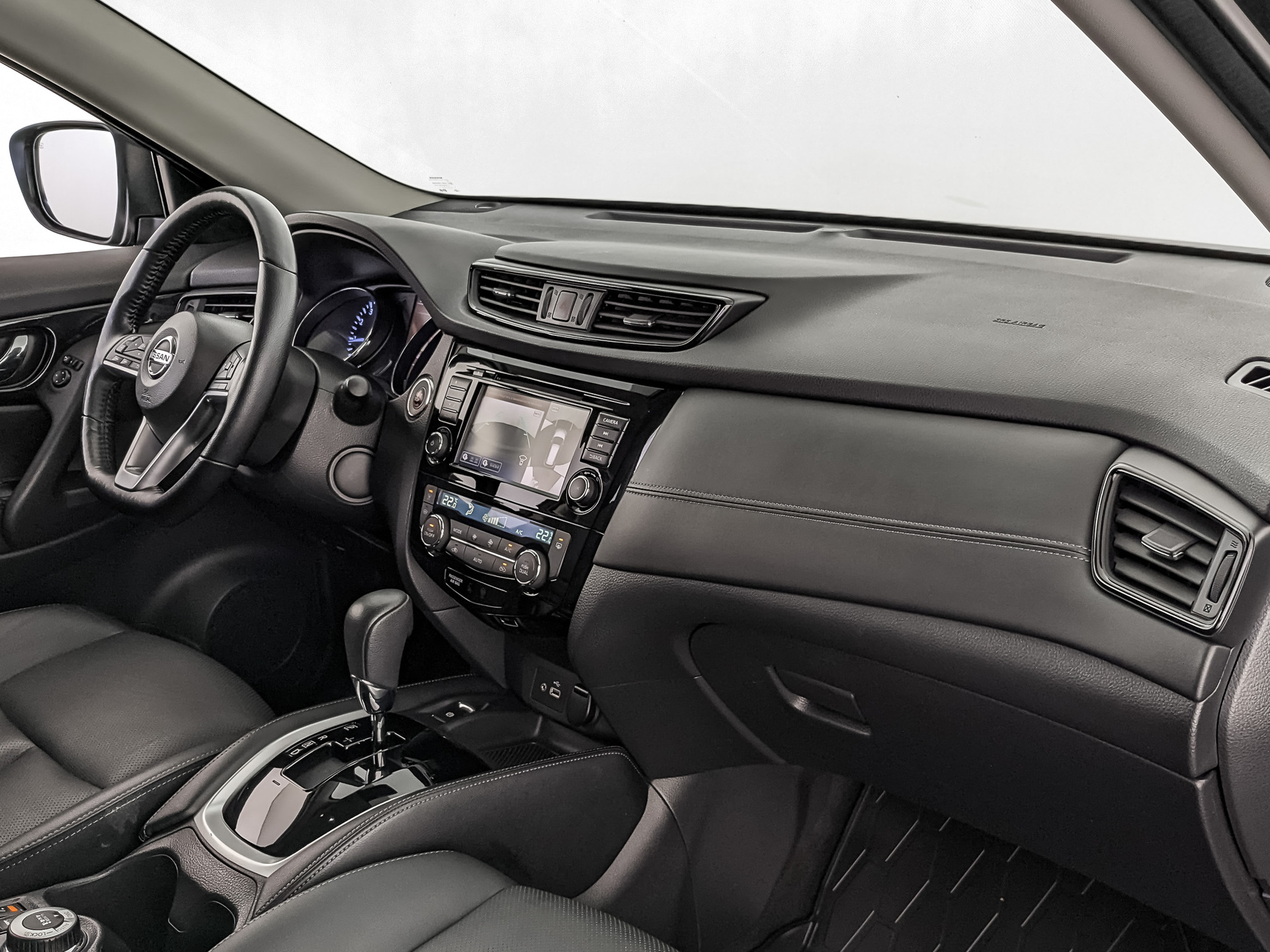 NISSAN X-Trail 2.50 (171 л.с), автомат, 2021, пробег 84 963 км